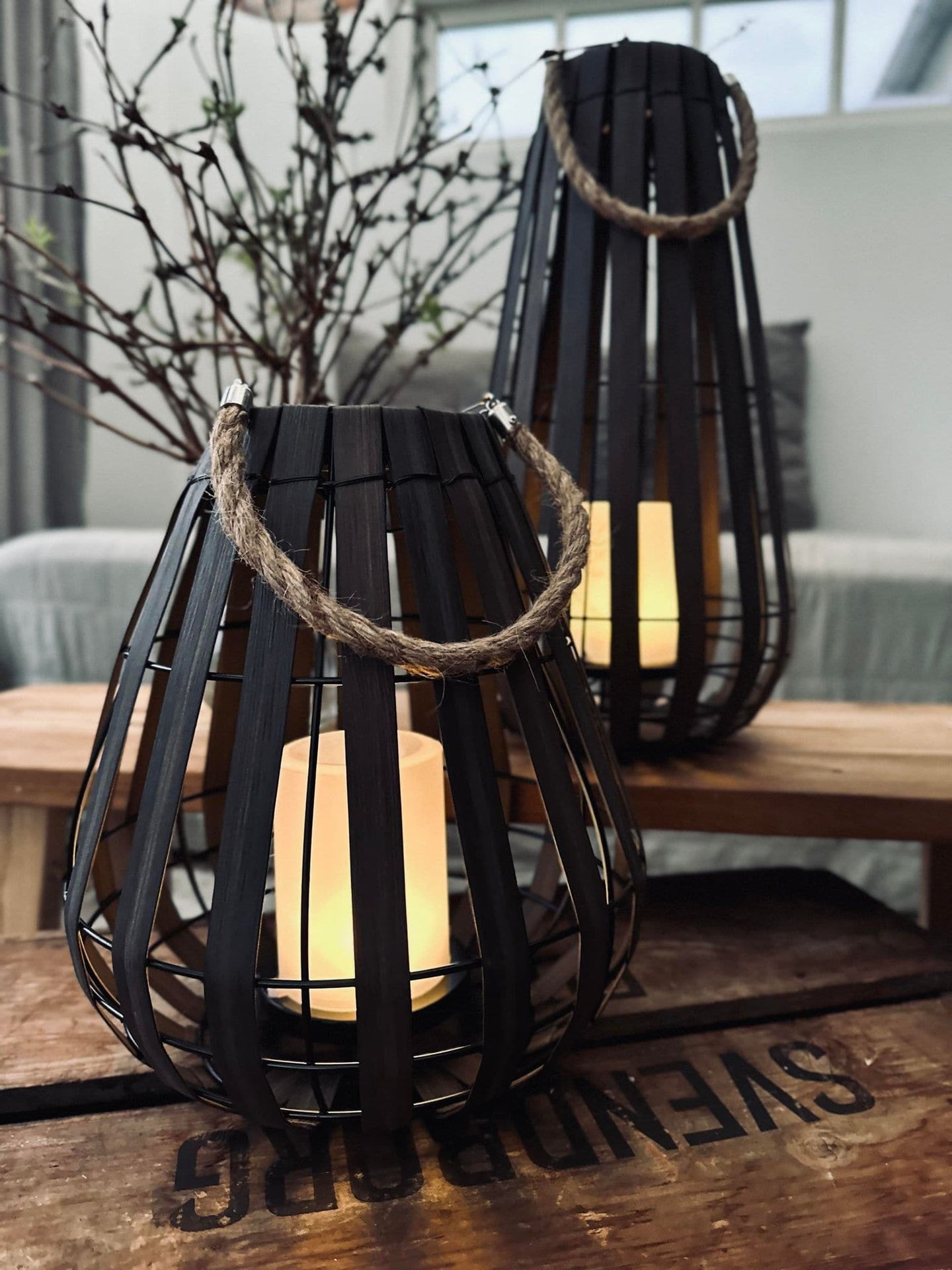 Lanterne med solceller – Dark 43cm - VIAMAJA.DK