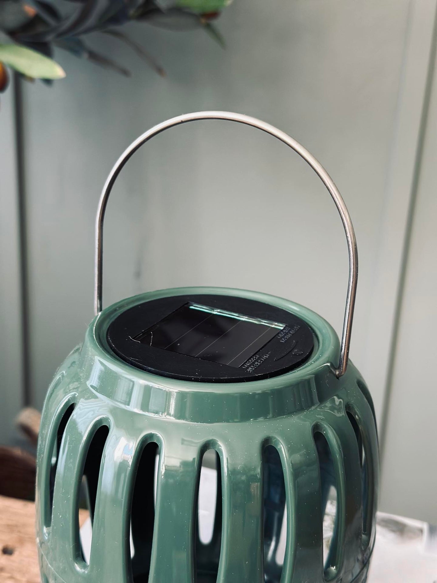 Lanterne med solceller - Green summer - VIAMAJA.DK