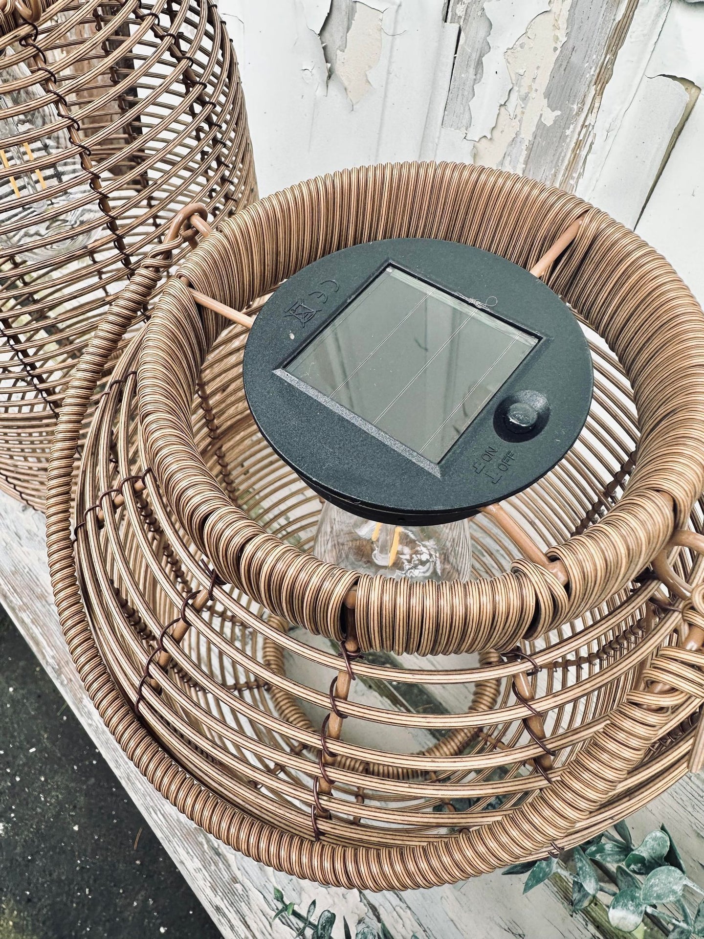 Lanterne med solceller Molly – Stor - VIAMAJA.DK