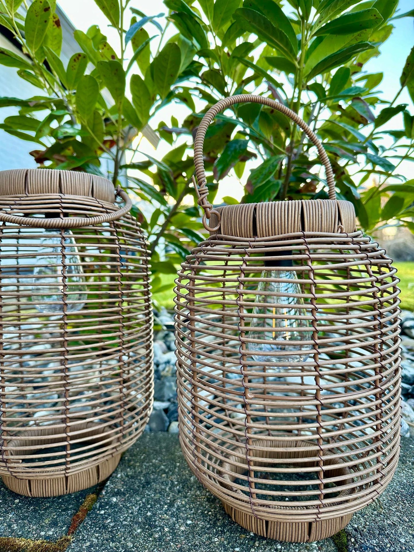 Lanterne med solceller Molly – Stor - VIAMAJA.DK