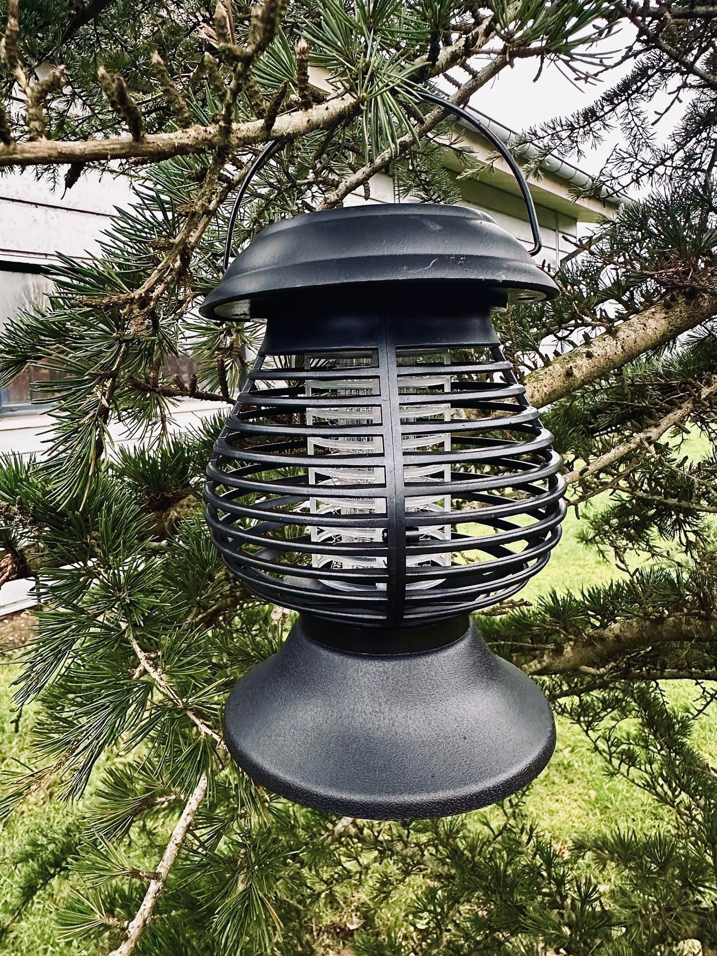 Lanterne med solceller - Myggedræber - VIAMAJA.DK