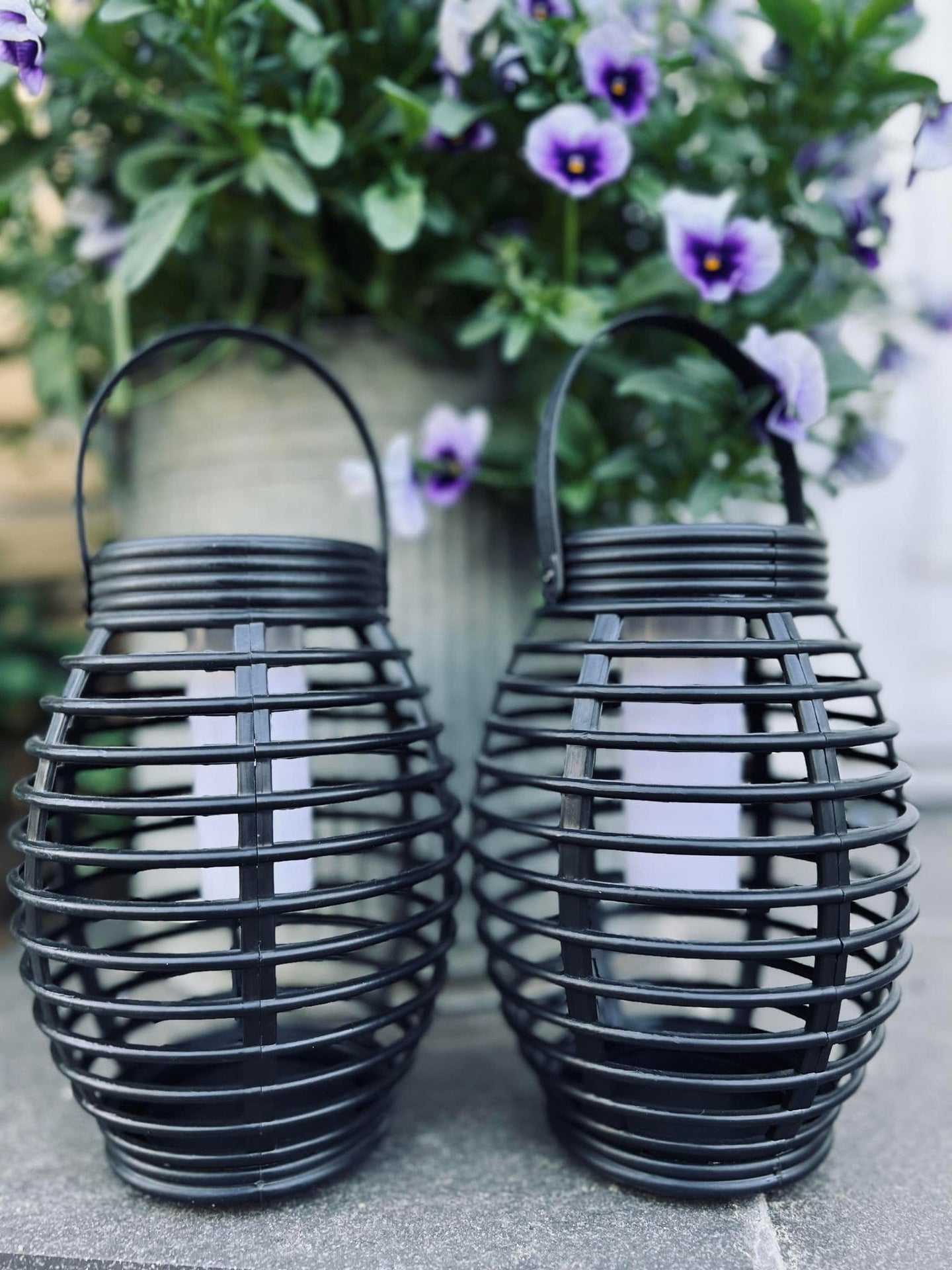 Lanterne med solceller - Stor model - Tilbud med 2 stk - VIAMAJA.DK