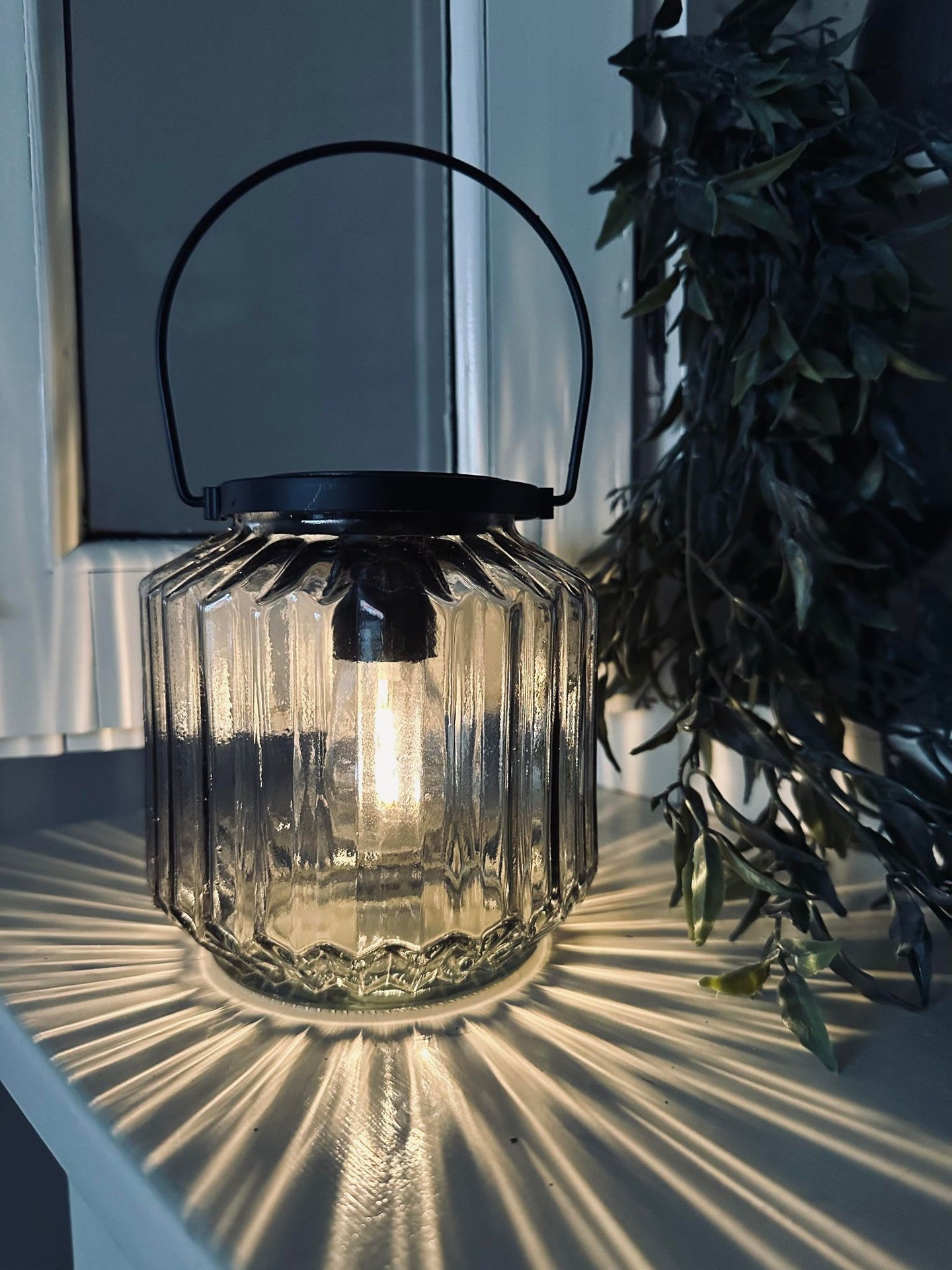 Lanterne med solceller – Wilma Grå - VIAMAJA.DK