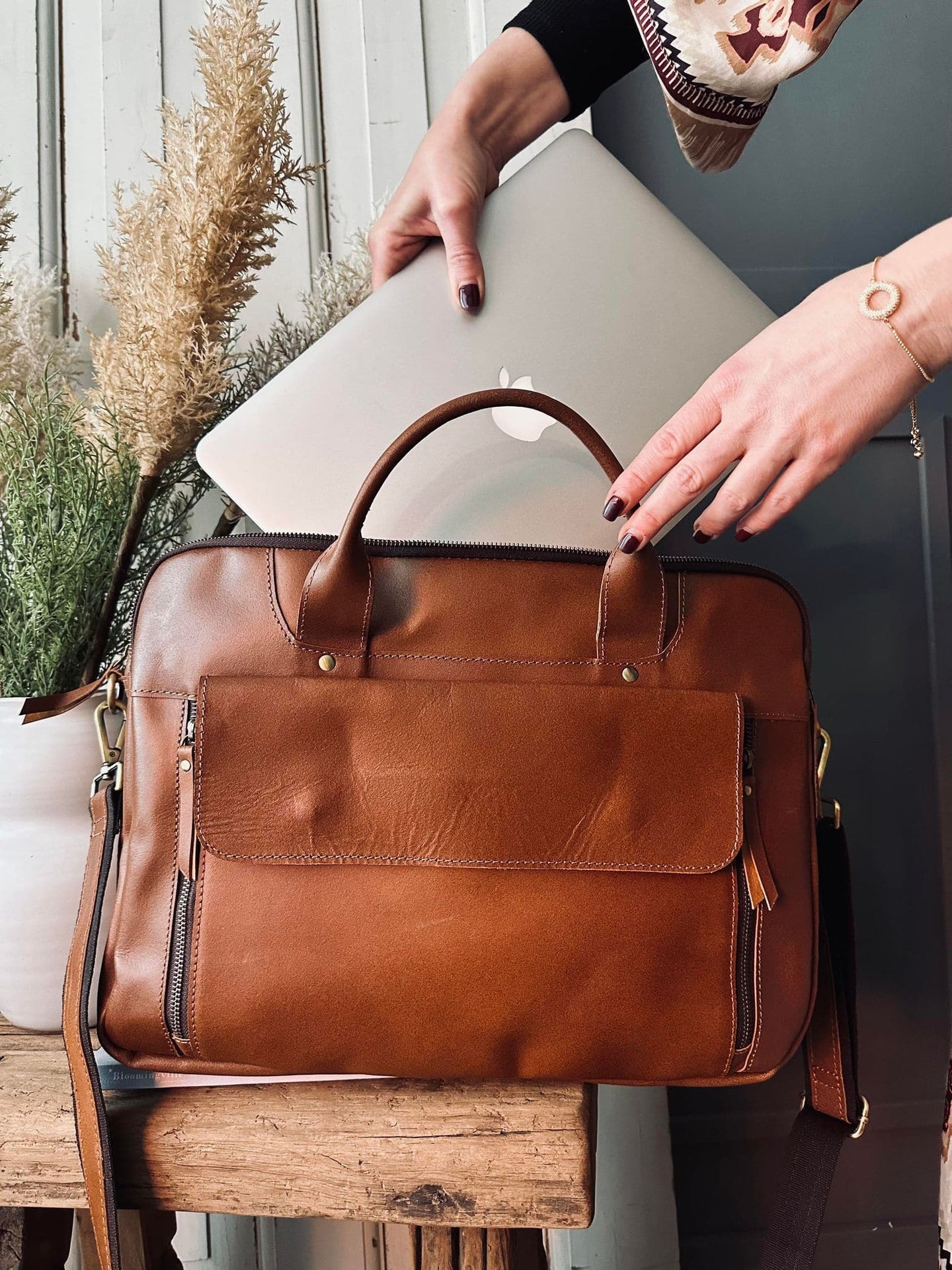 Laptop / Arbejdstaske Alison Cognac - VIAMAJA.DK