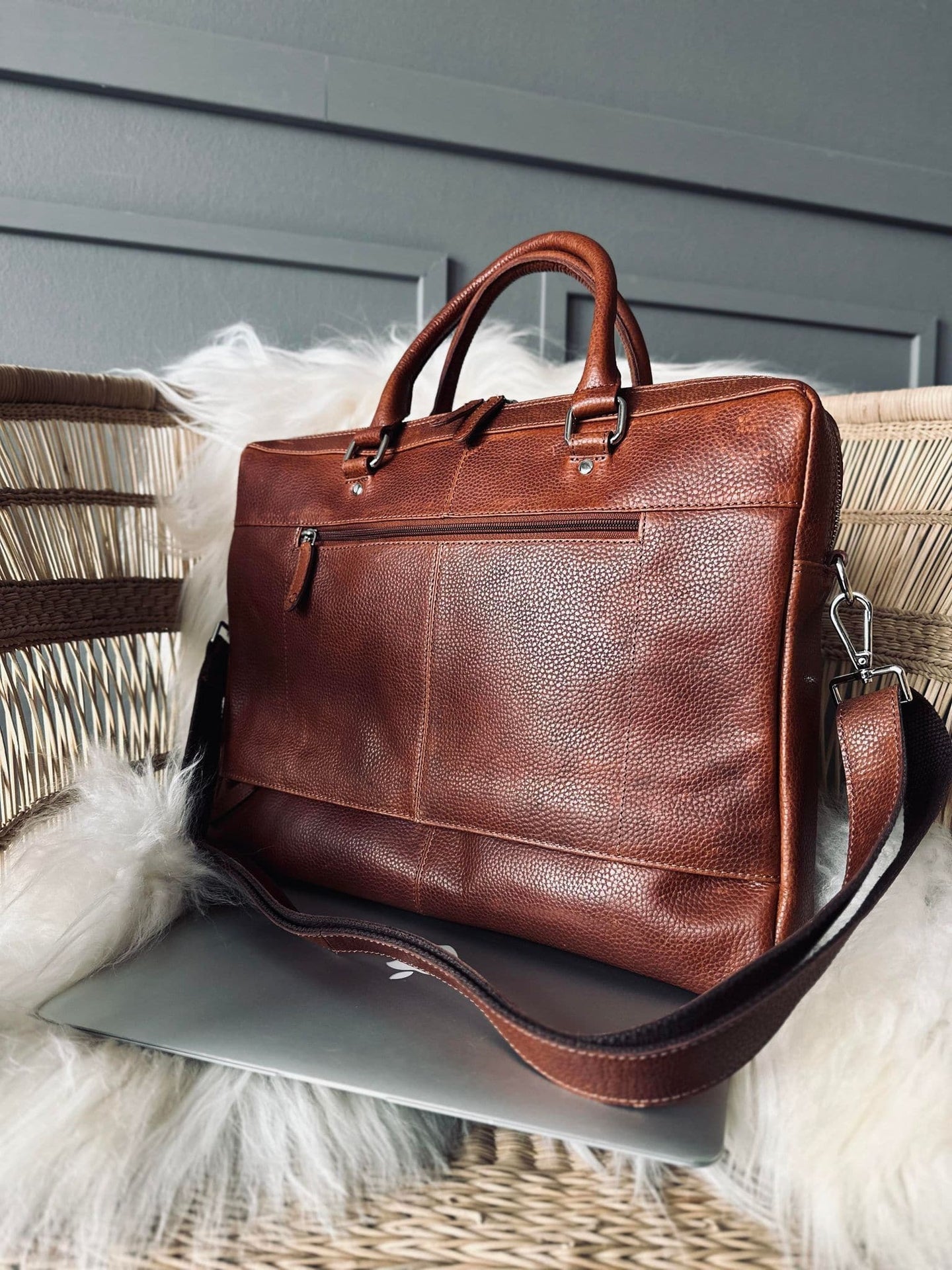 Laptop / arbejdstaske Maisy Deep Cognac - VIAMAJA.DK