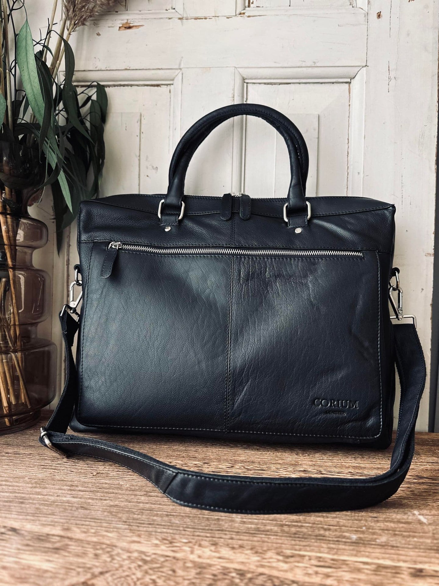 Laptop / arbejdstaske Maisy - Sort skind - VIAMAJA.DK