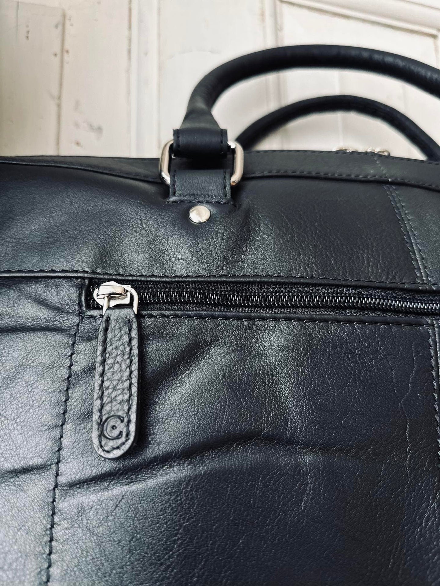 Laptop / arbejdstaske Maisy - Sort skind - VIAMAJA.DK