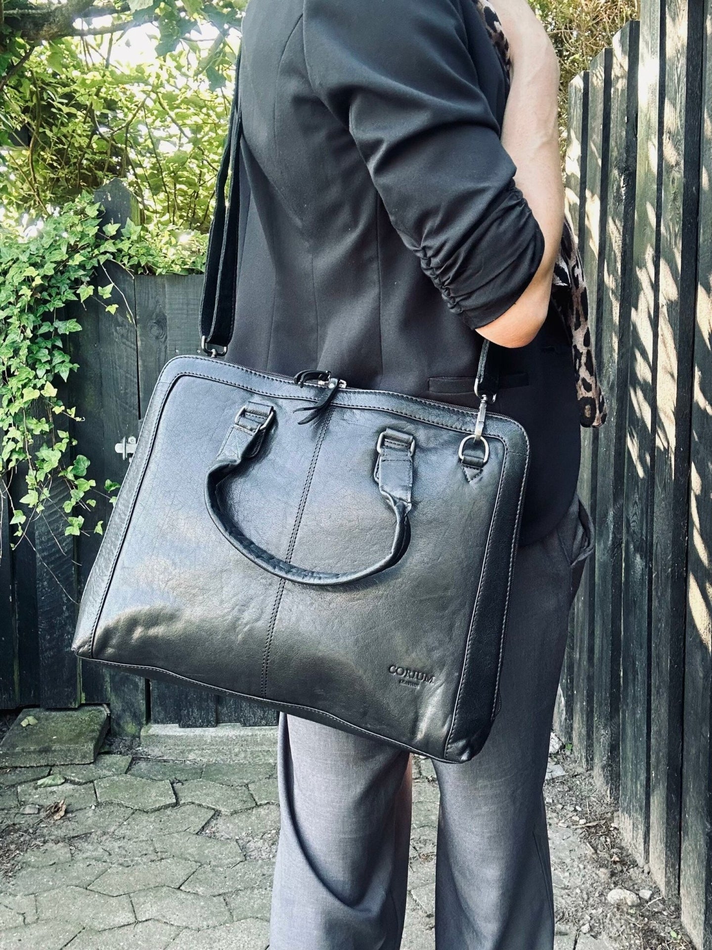 Laptop Unisex – Black - VIAMAJA.DK