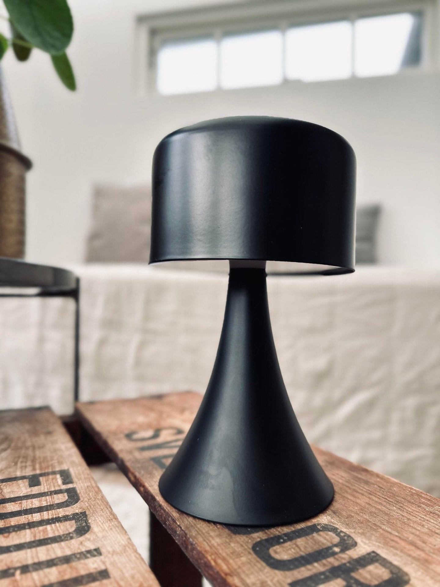 LED Bordlampe Black - VIAMAJA.DK