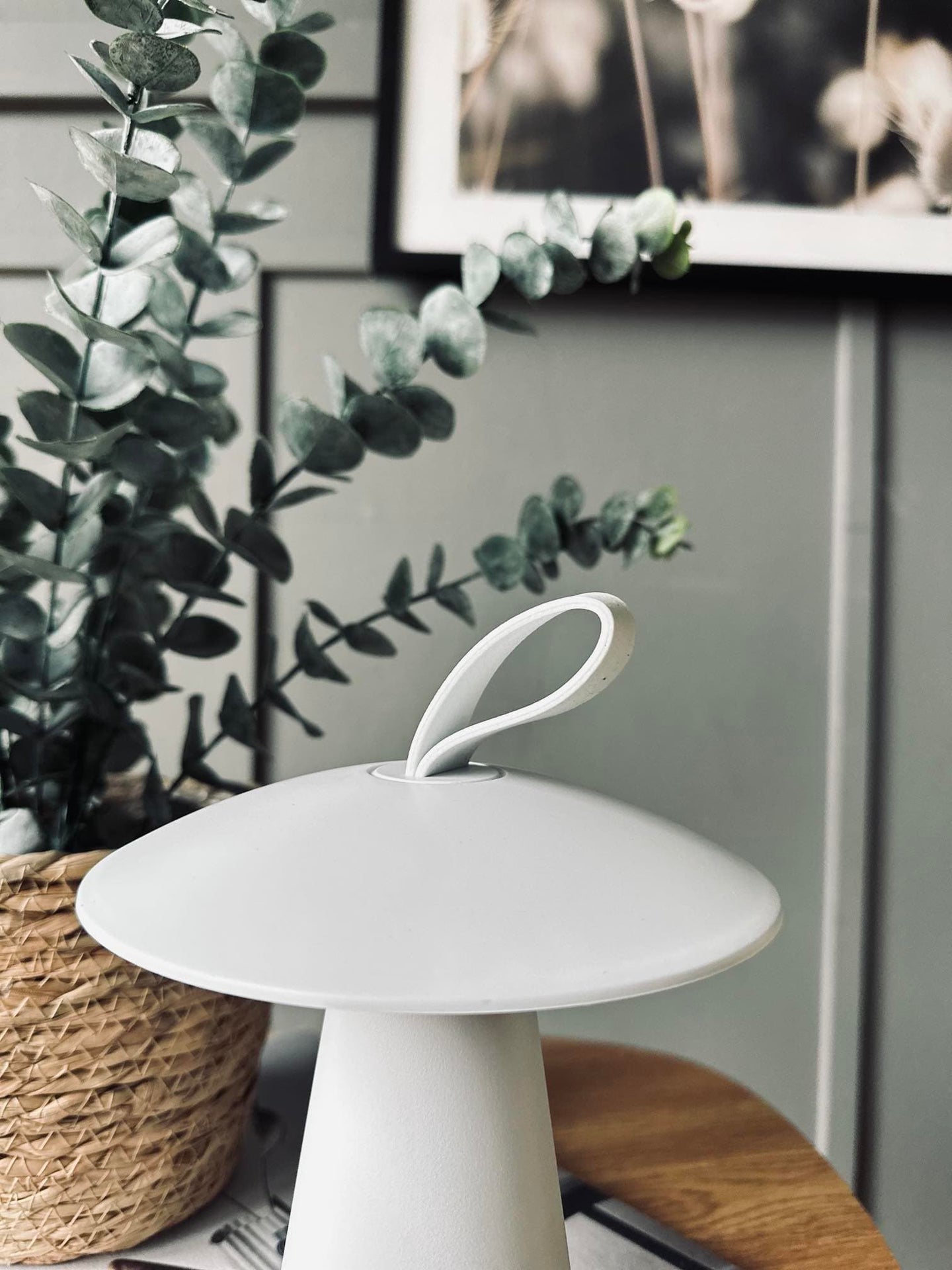 LED Bordlampe genopladelig – Hvid - VIAMAJA.DK