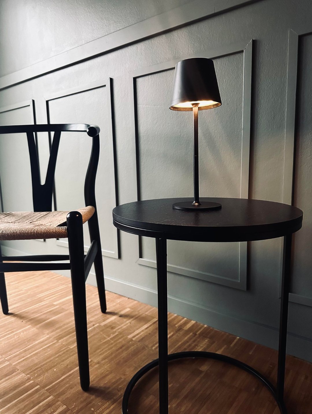LED Bordlampe genopladelig – Sort - VIAMAJA.DK