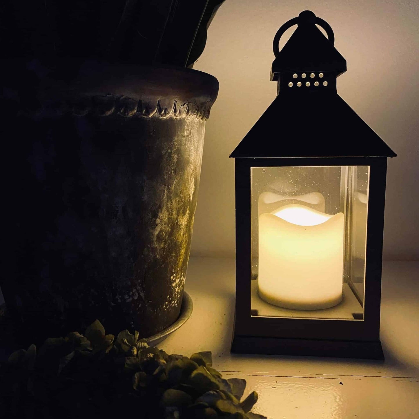 LED Lanterne i plast m. timer - 25cm - Sort - VIAMAJA.DK