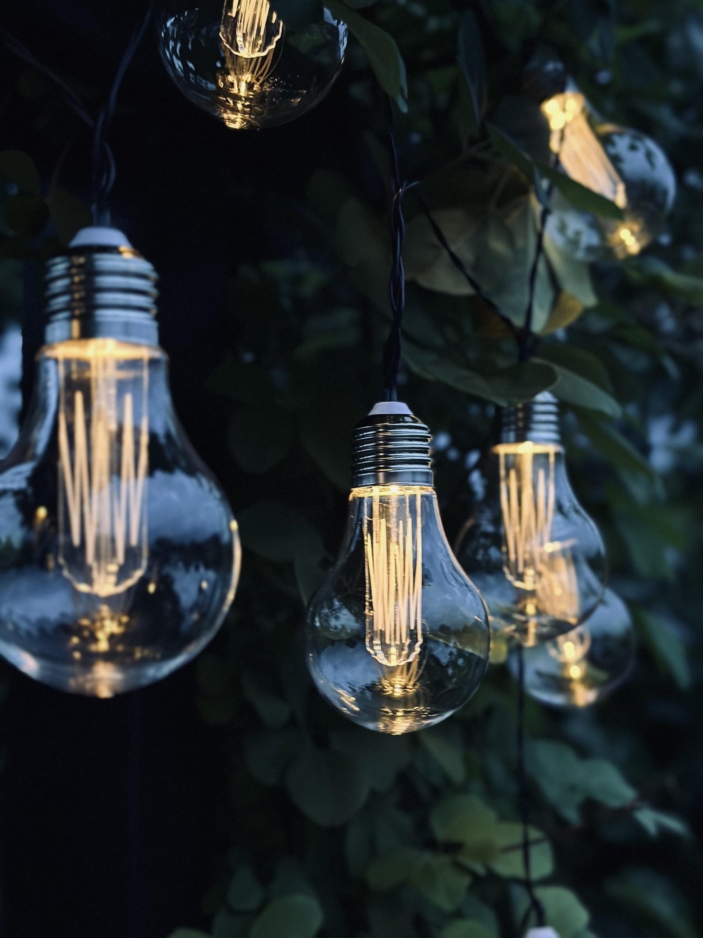 LED Lyskæde med solceller - Udendørs med 10 pære - VIAMAJA.DK
