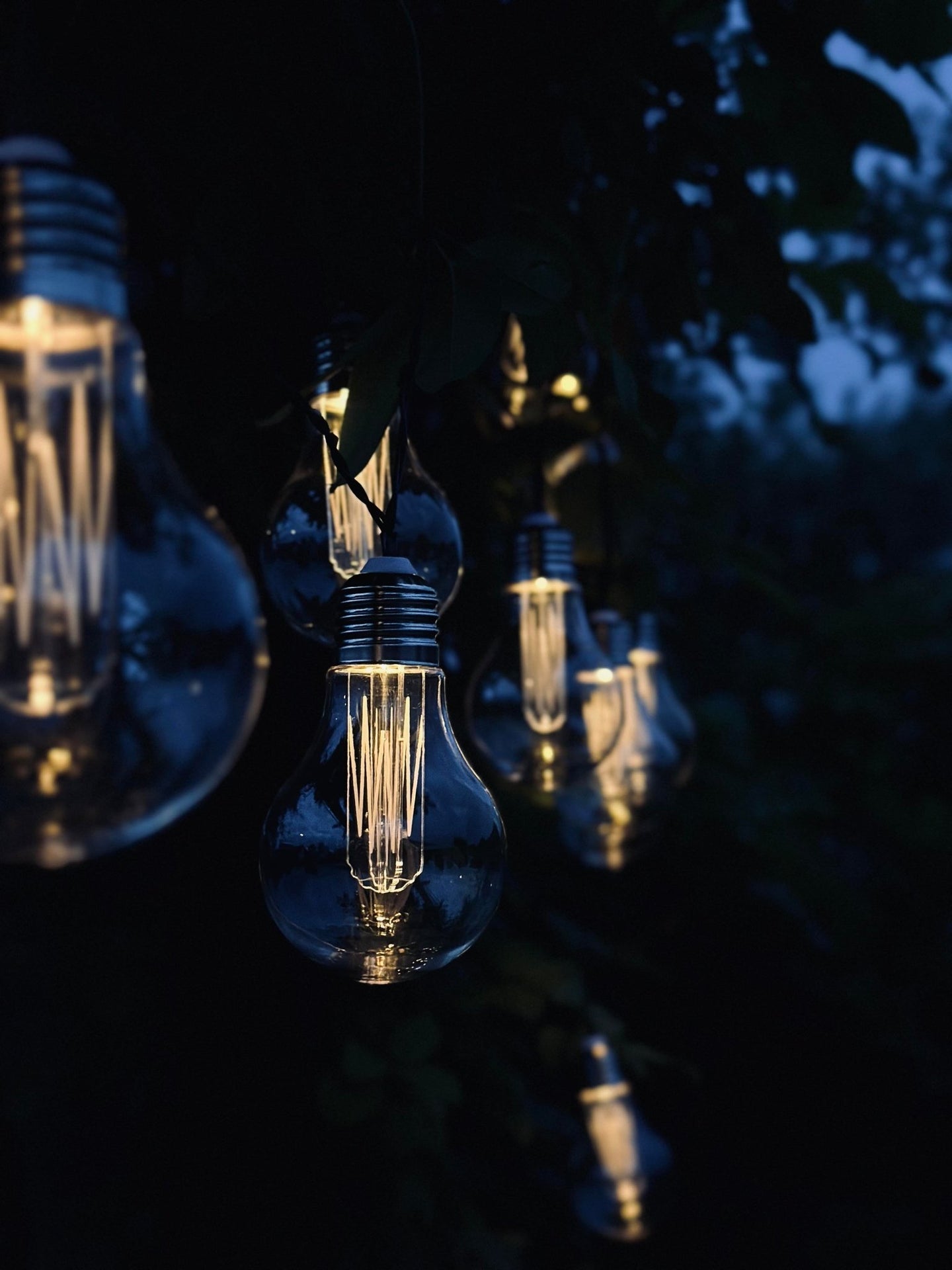 LED Lyskæde med solceller - Udendørs med 10 pære - VIAMAJA.DK