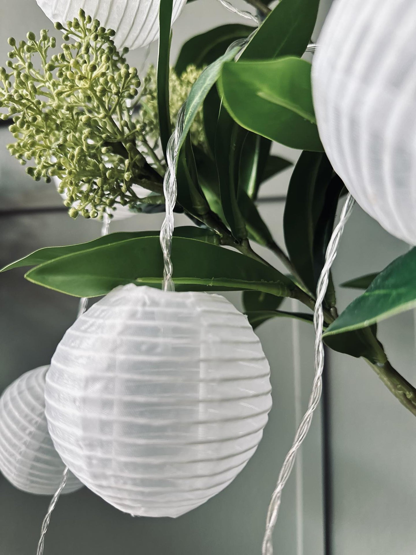 Led solcelle lyskæde Mary , 20 hvide kugler - VIAMAJA.DK