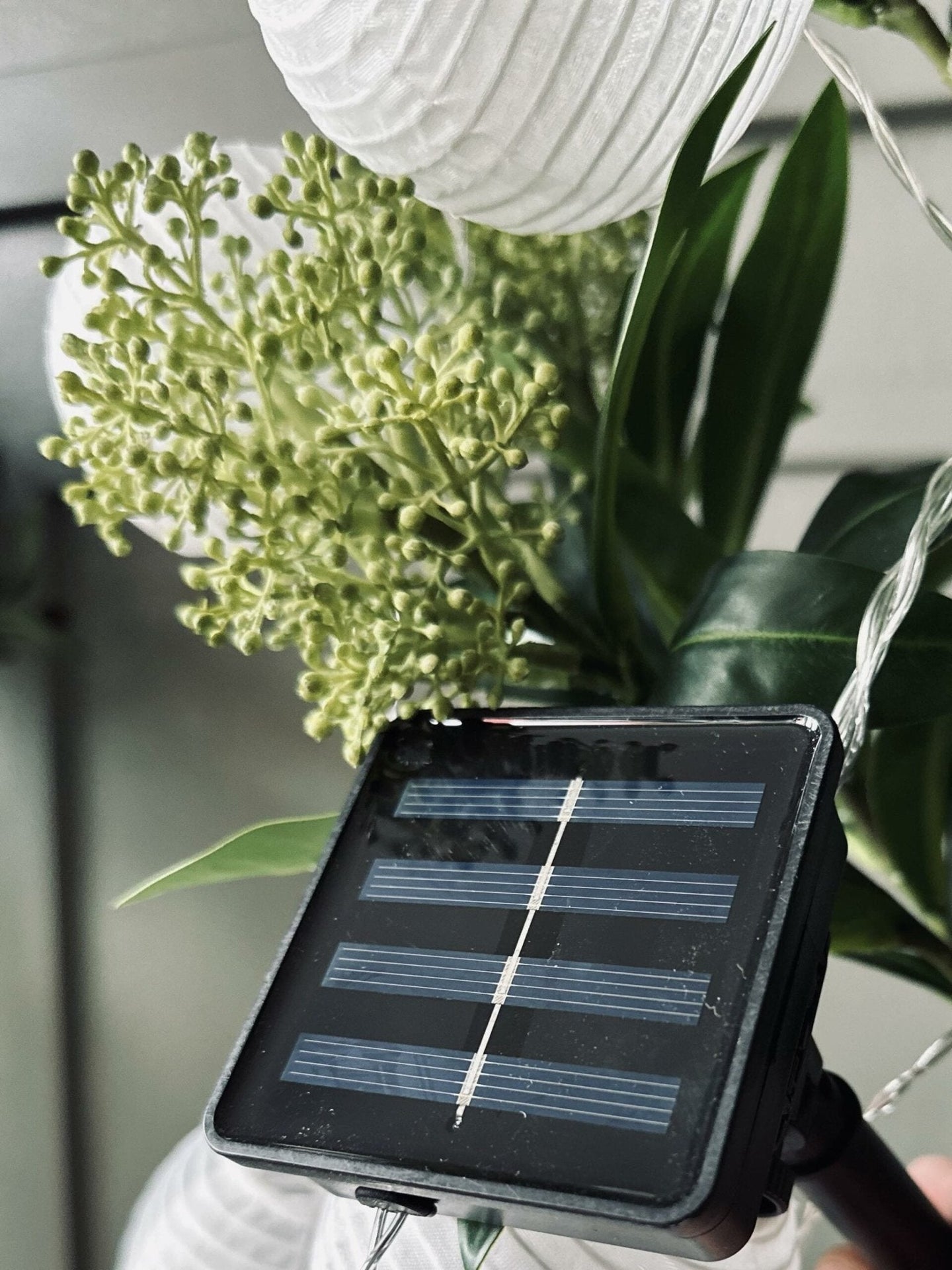 Led solcelle lyskæde Mary , 20 hvide kugler - VIAMAJA.DK