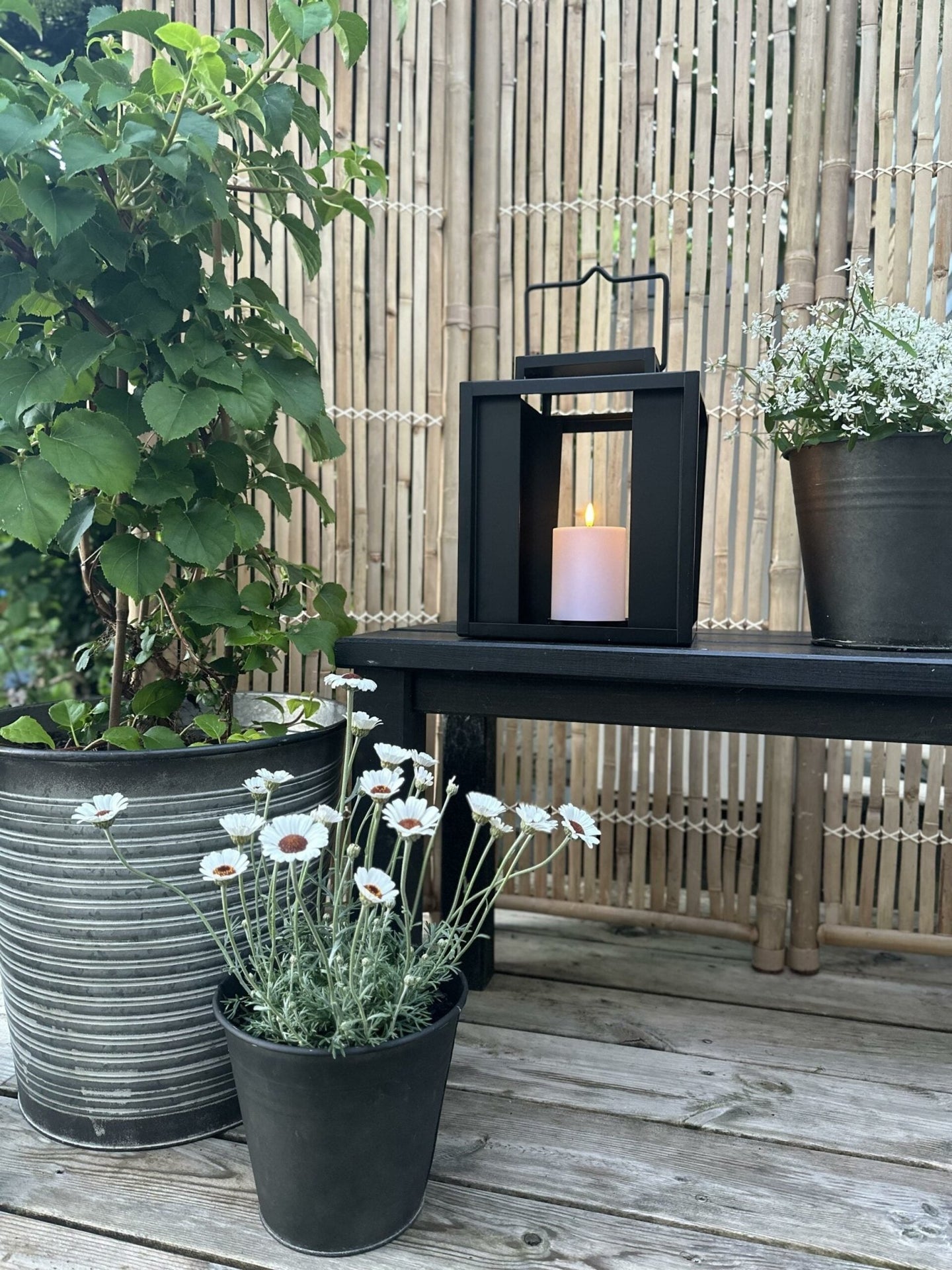 LED Udendørs lanterne med bloklys - VIAMAJA.DK