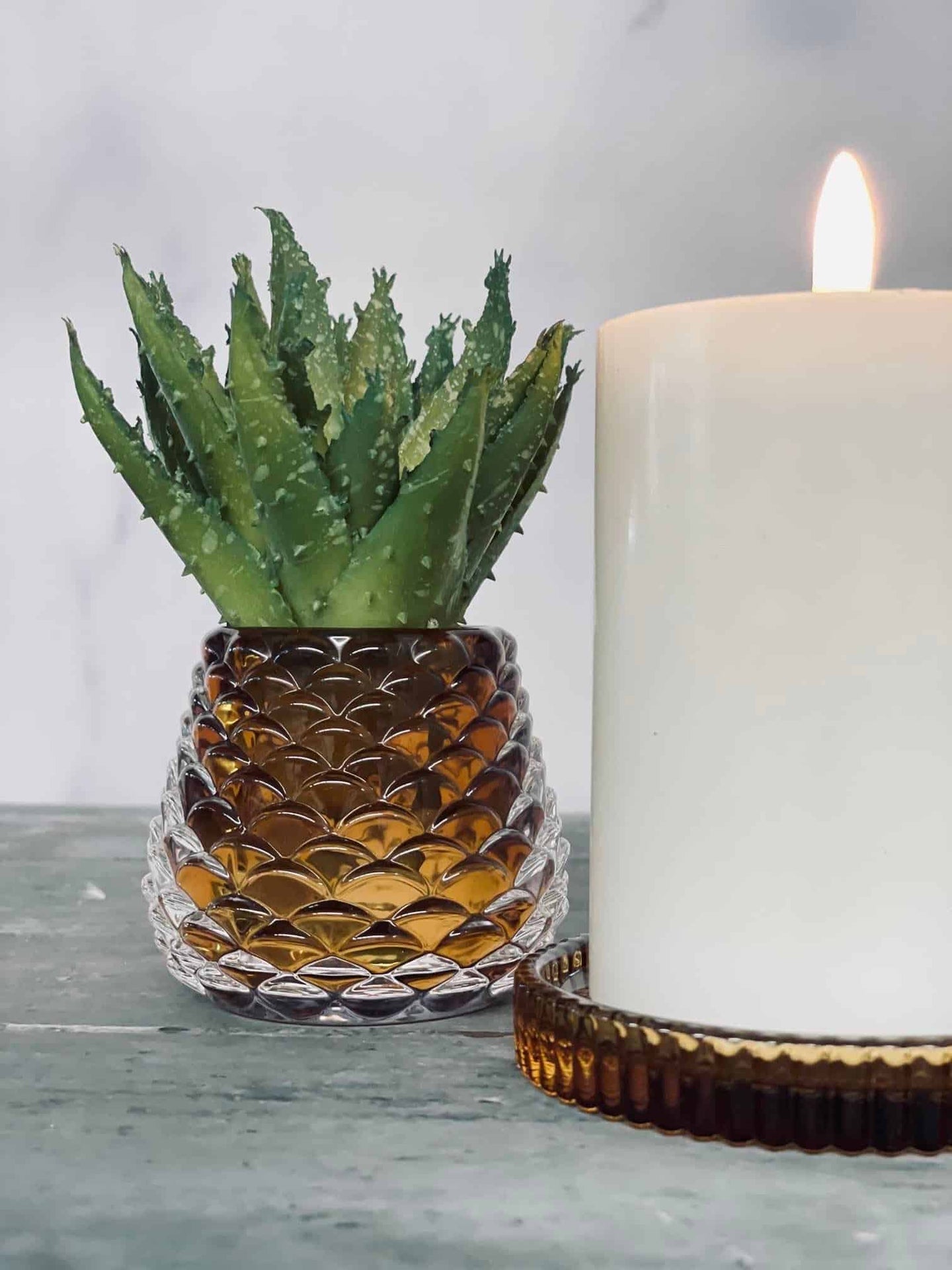 Lysfad i rillet glas - Amber - VIAMAJA.DK