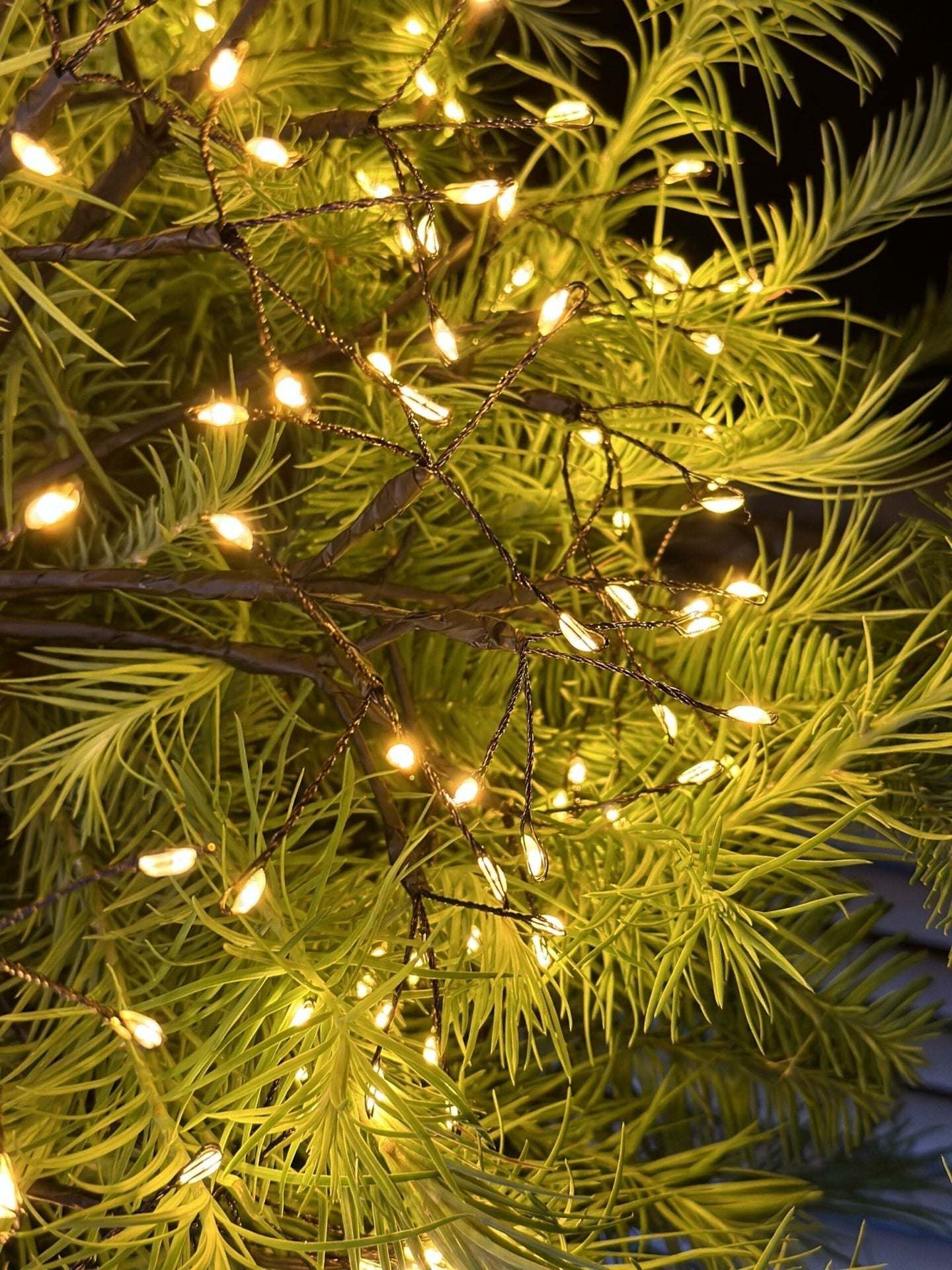 Lyskæde BALL med 240 led lys - VIAMAJA.DK