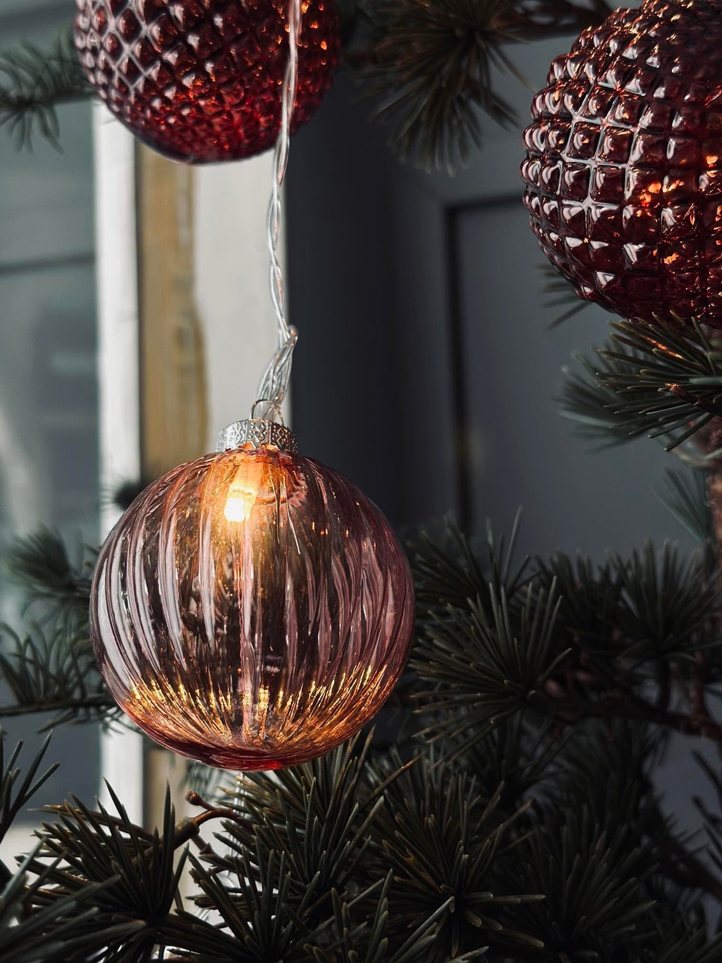 Lyskæde med glaskugler Rosa - VIAMAJA.DK