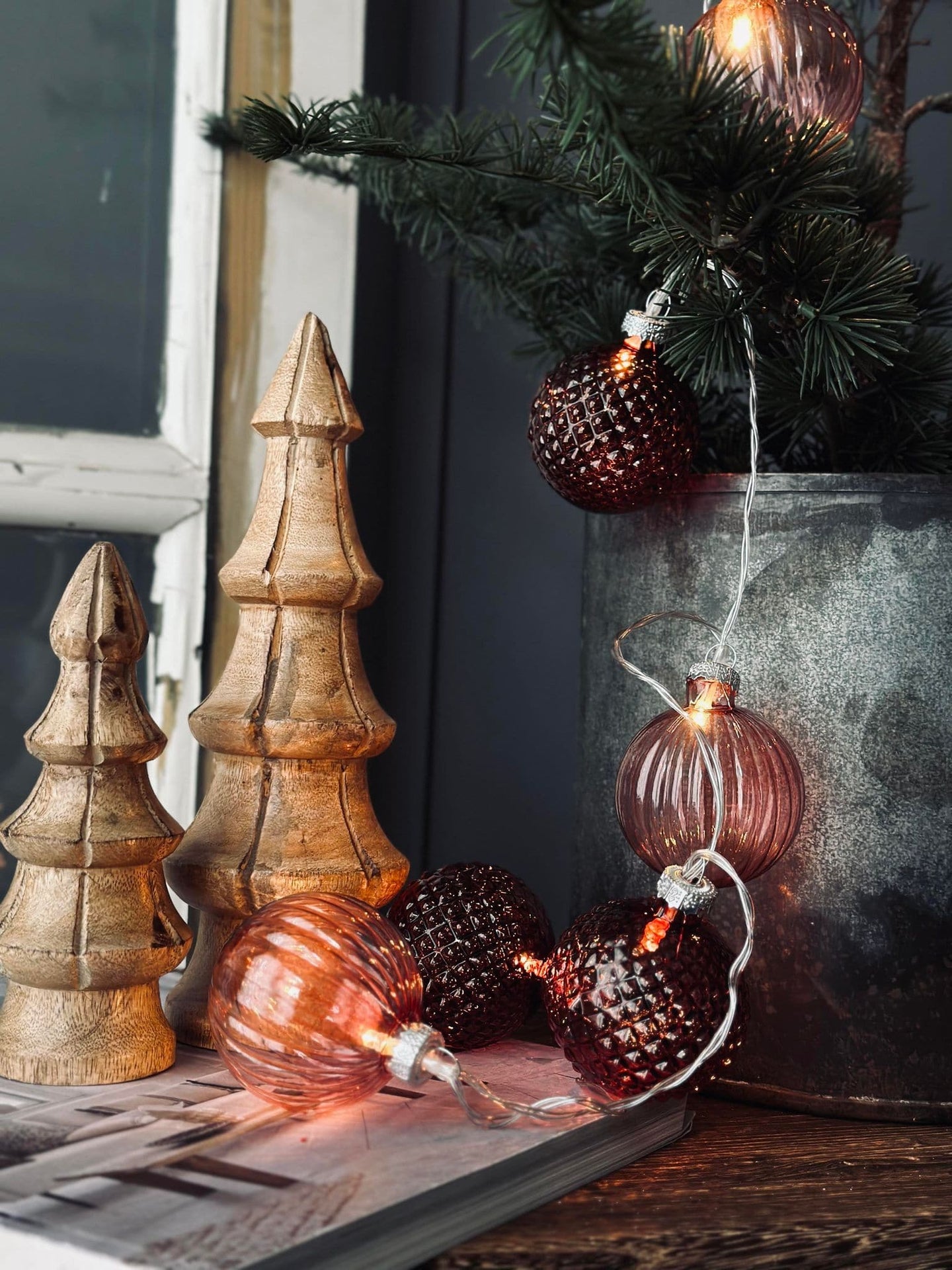 Lyskæde med glaskugler Rosa - VIAMAJA.DK