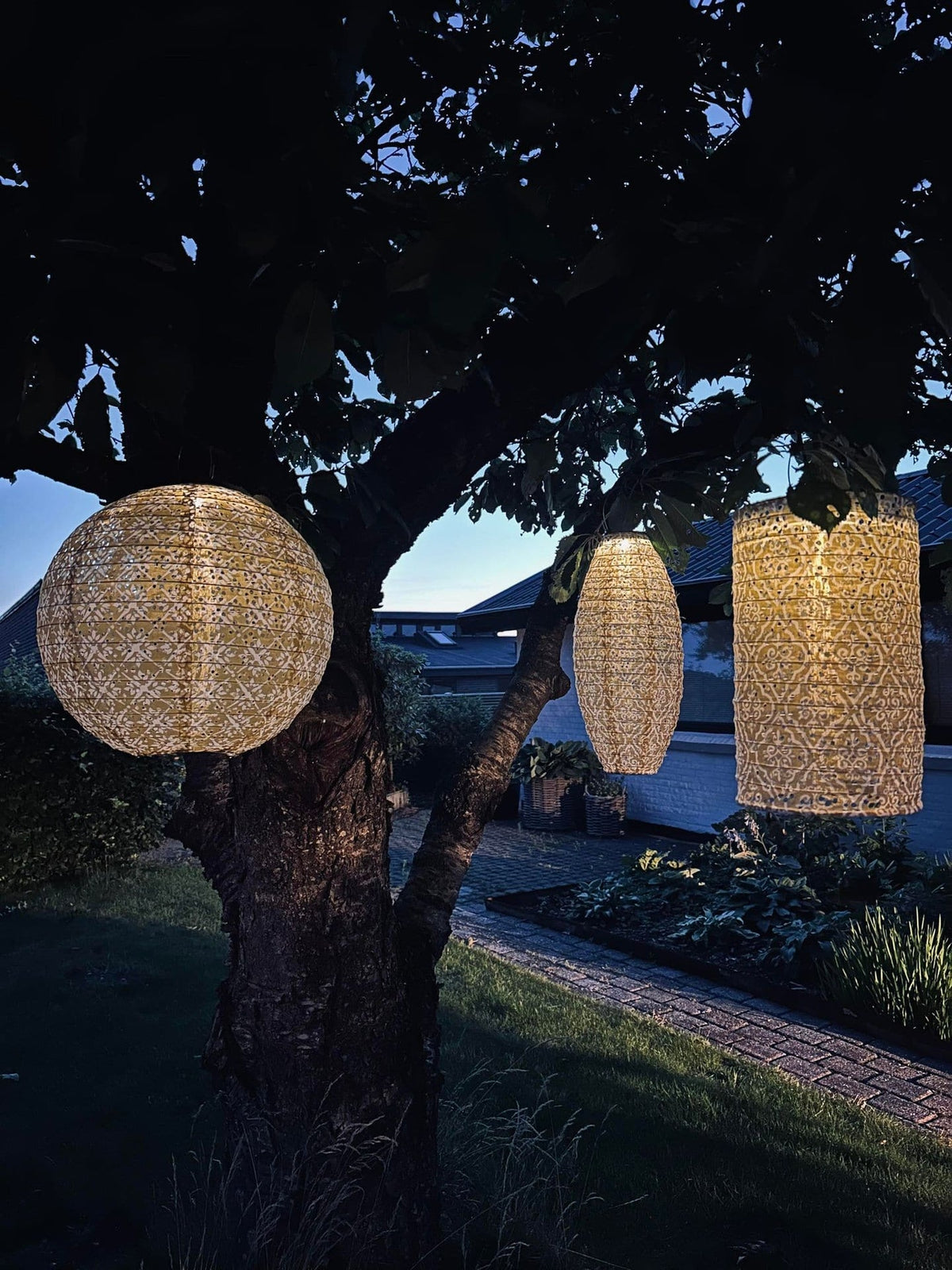 Lyskugle med solceller - SUMMER GOLD - VIAMAJA.DK