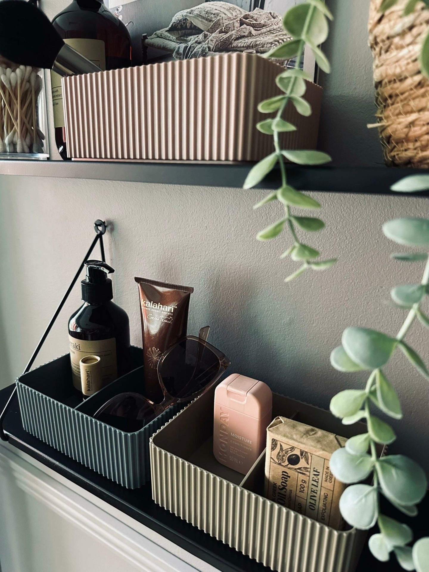Makeup organiser med opdeling – Grå - VIAMAJA.DK