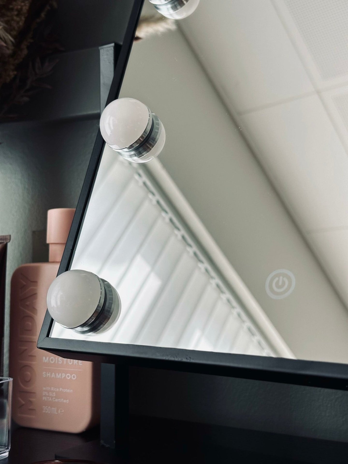 Makeup spejl med lys - Black - VIAMAJA.DK