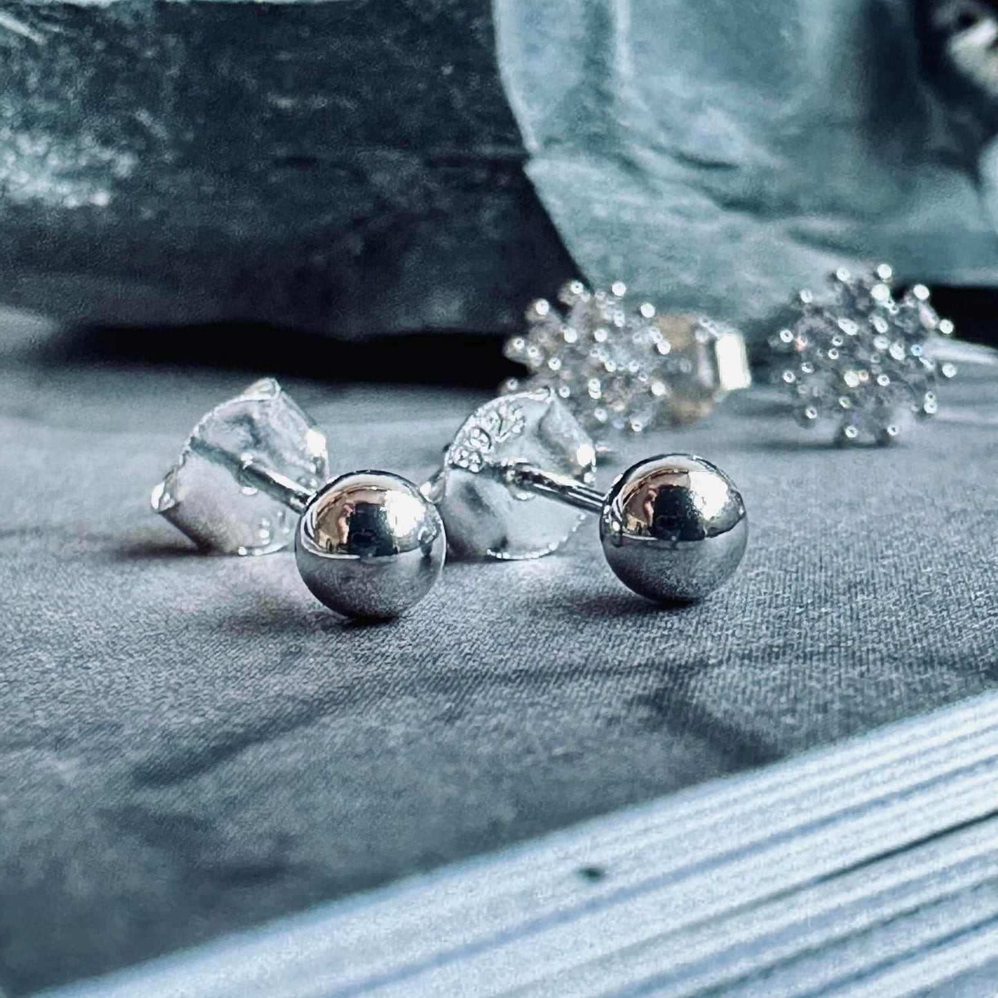 Mix box med 6 øreringe - Ivy - VIAMAJA.DK