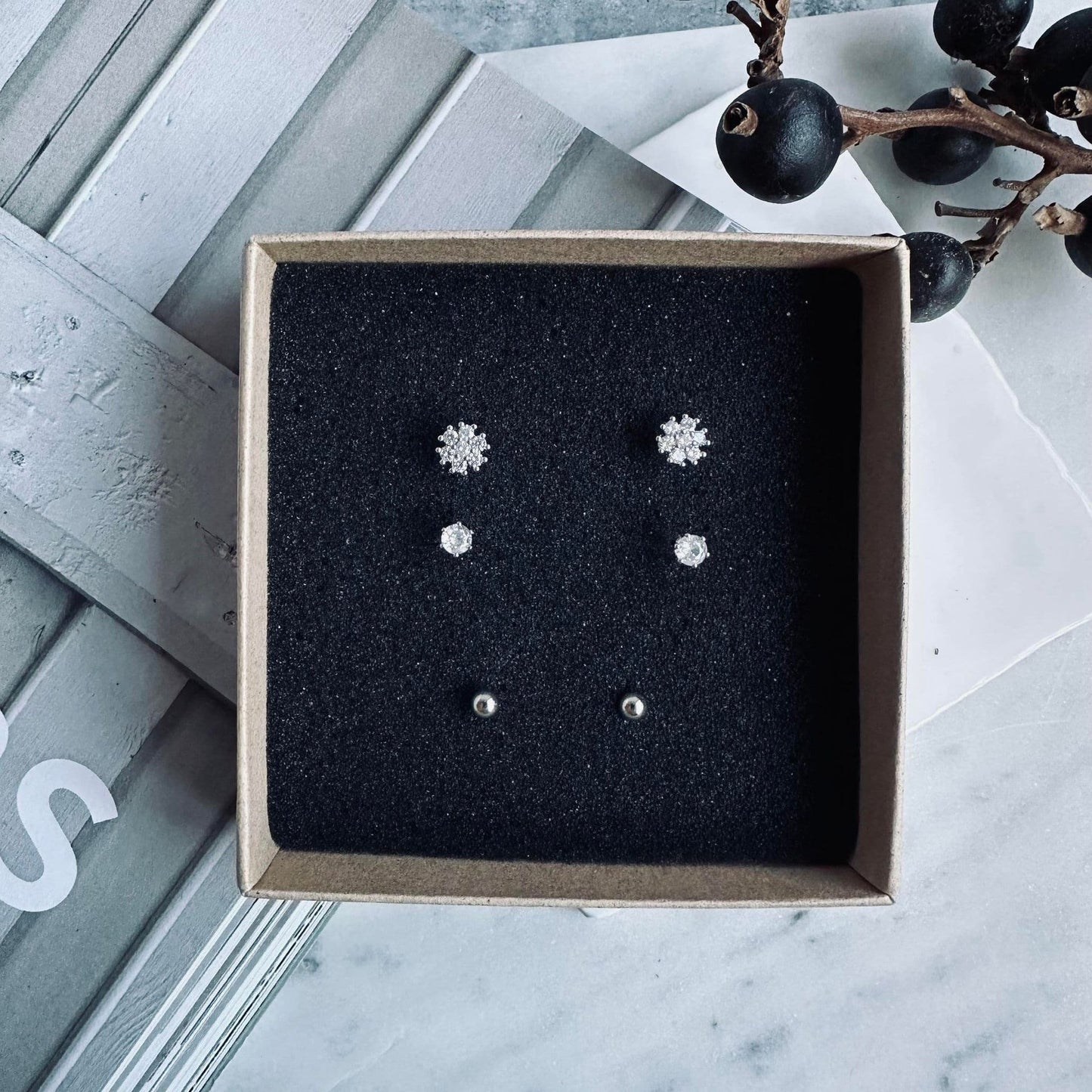 Mix box med 6 øreringe - Ivy - VIAMAJA.DK