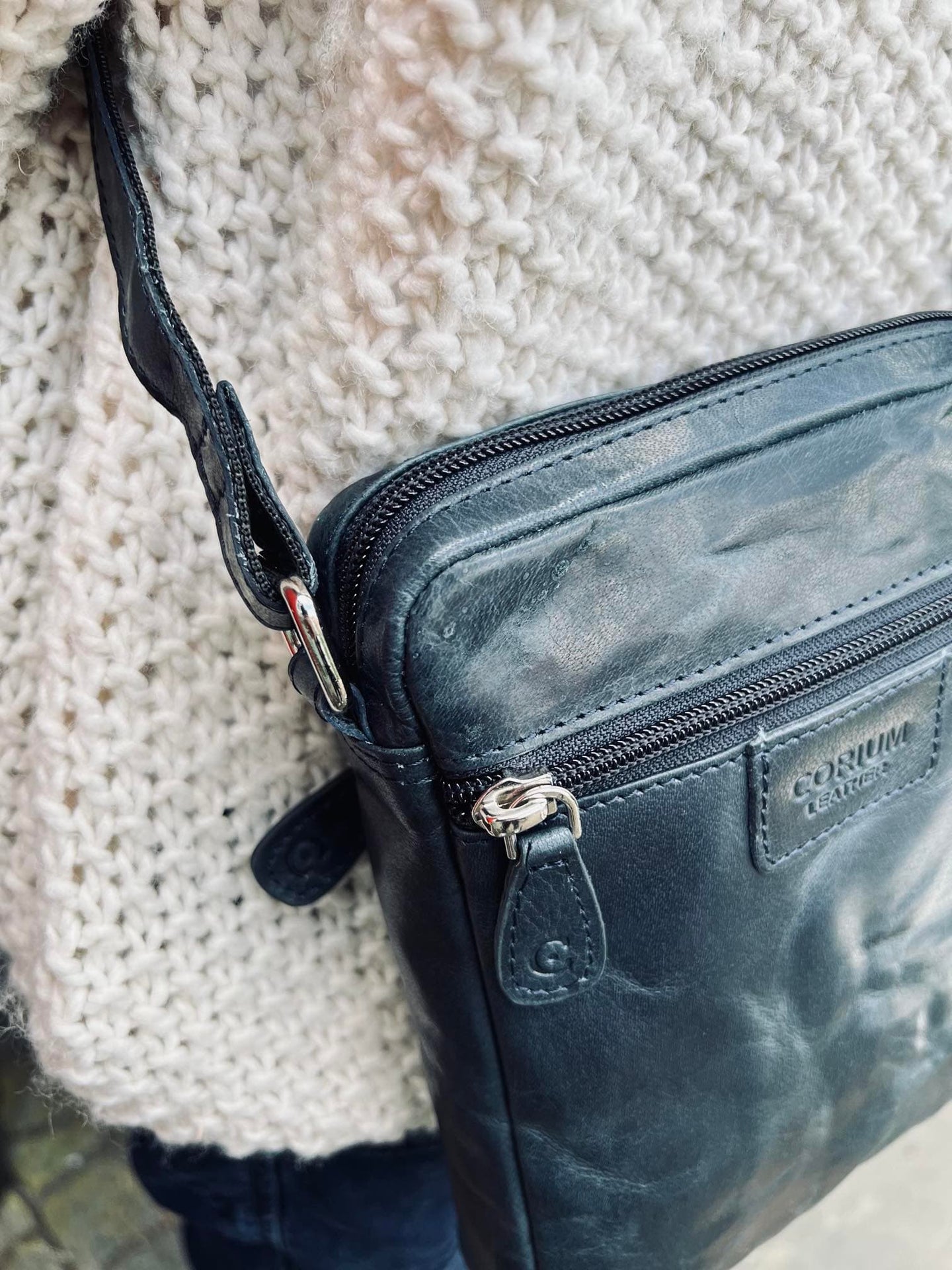 Mobiltaske Daily – Vintage blue - VIAMAJA.DK