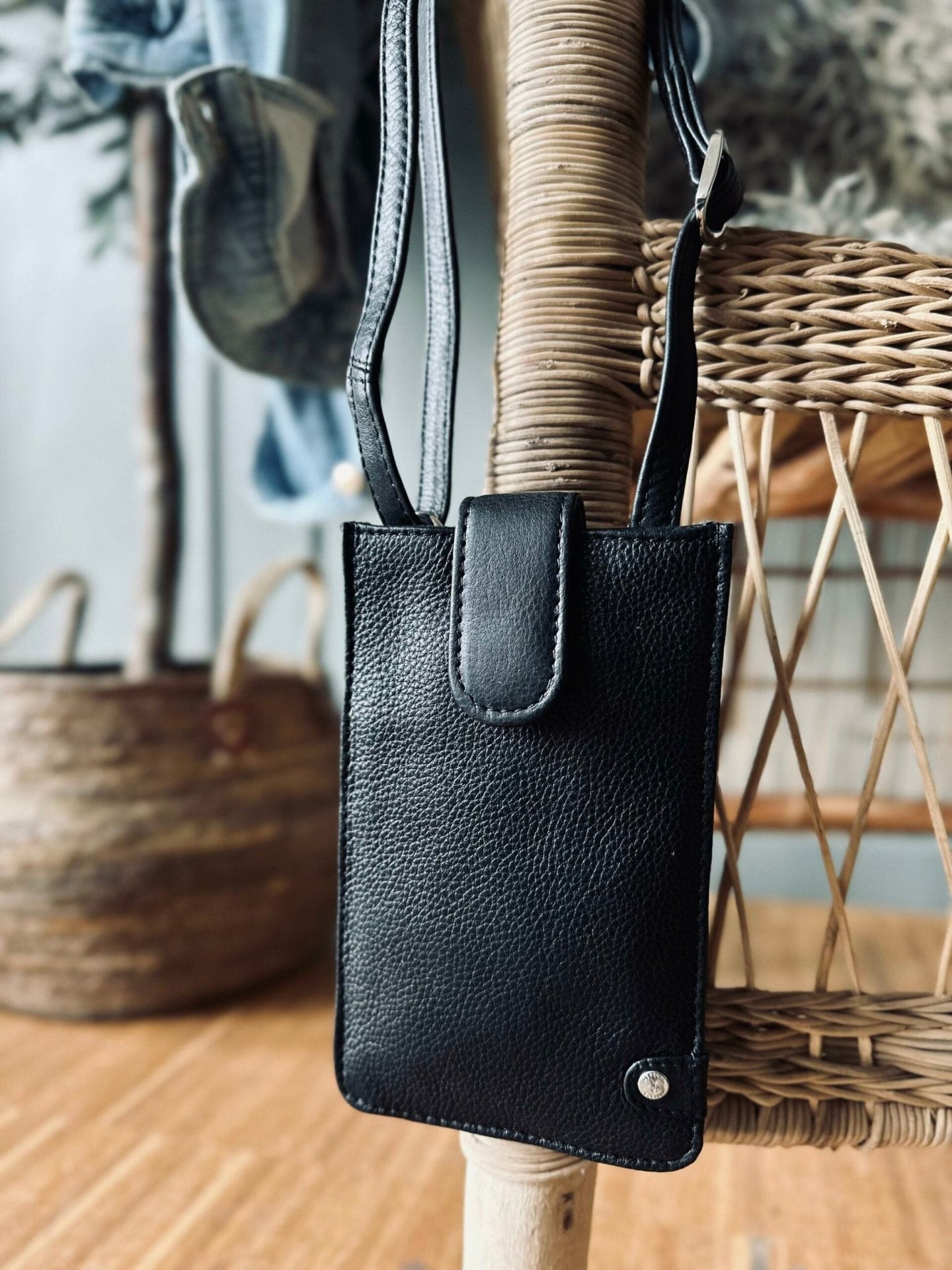 Mobiltaske Small Aura Black - VIAMAJA.DK