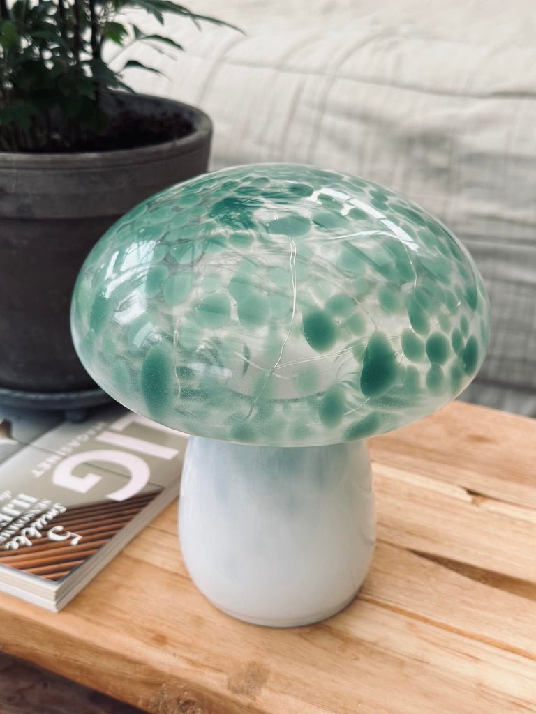 MUSHROOM Lampe m. LED – Grøn mundblæst glas - VIAMAJA