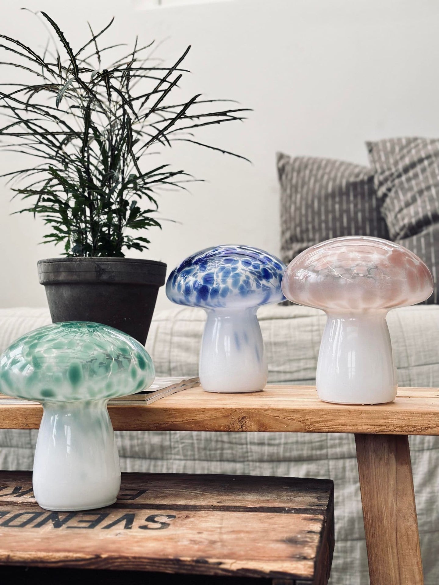 MUSHROOM Lampe m. LED – Grøn mundblæst glas - VIAMAJA.DK