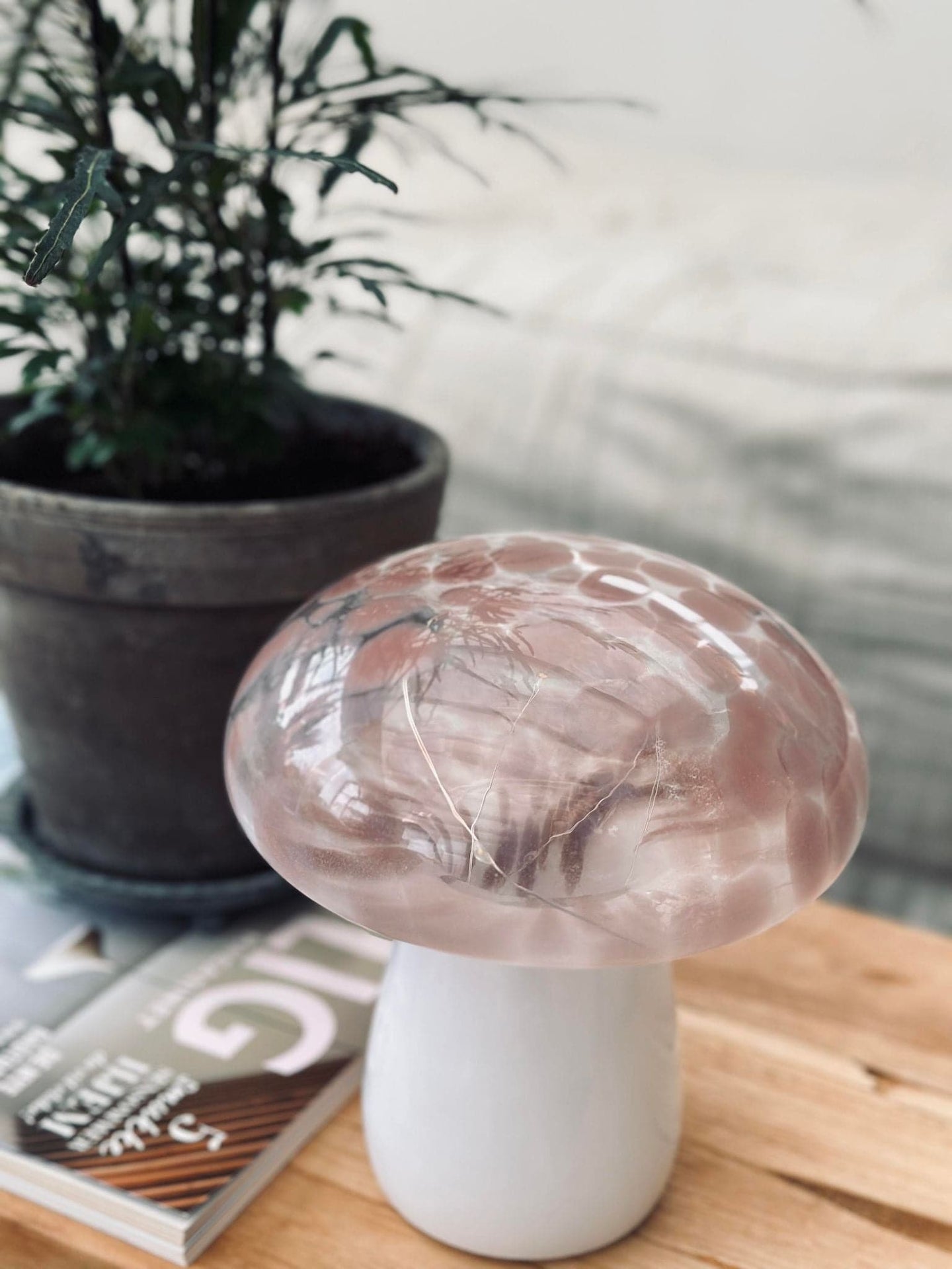 MUSHROOM Lampe m. LED – Rosa mundblæst glas - VIAMAJA.DK