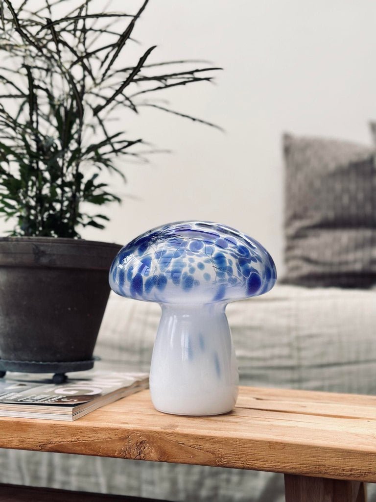 MUSHROOM Lampe m. LED – Royal blue mundblæst glas - VIAMAJA