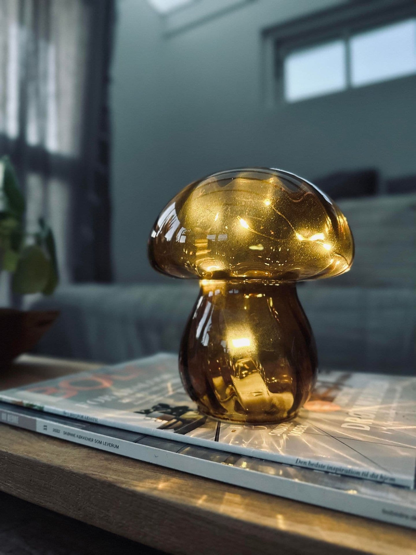 MUSHROOM Lampe med LED 15cm – Mørk brun - VIAMAJA.DK