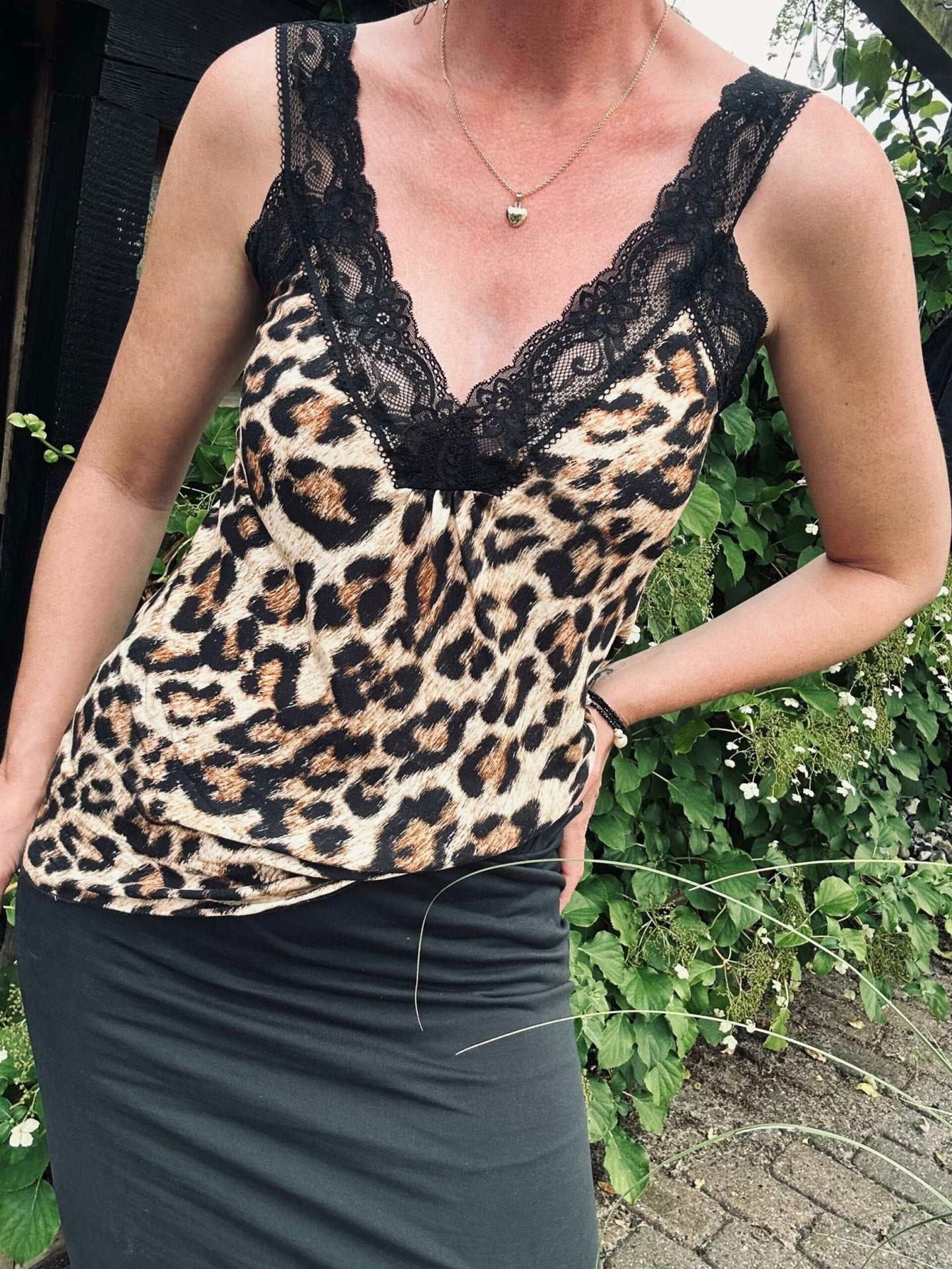 Nederdel med høj talje - VIAMAJA.DK