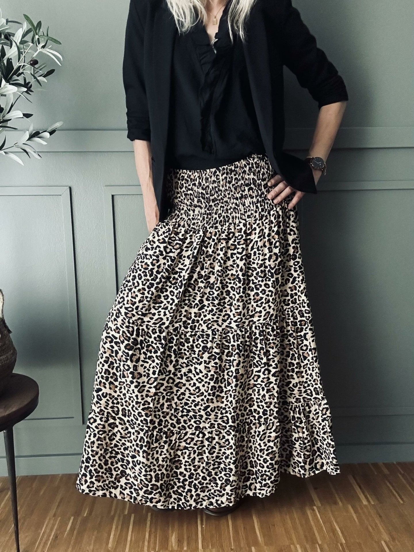 Nederdel med smock – Leopard - VIAMAJA.DK