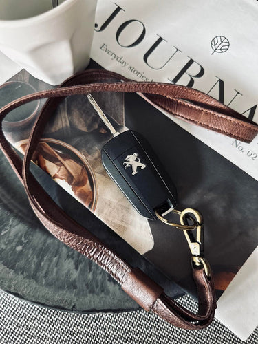 Nøglesnor XIA - Brown - VIAMAJA.DK