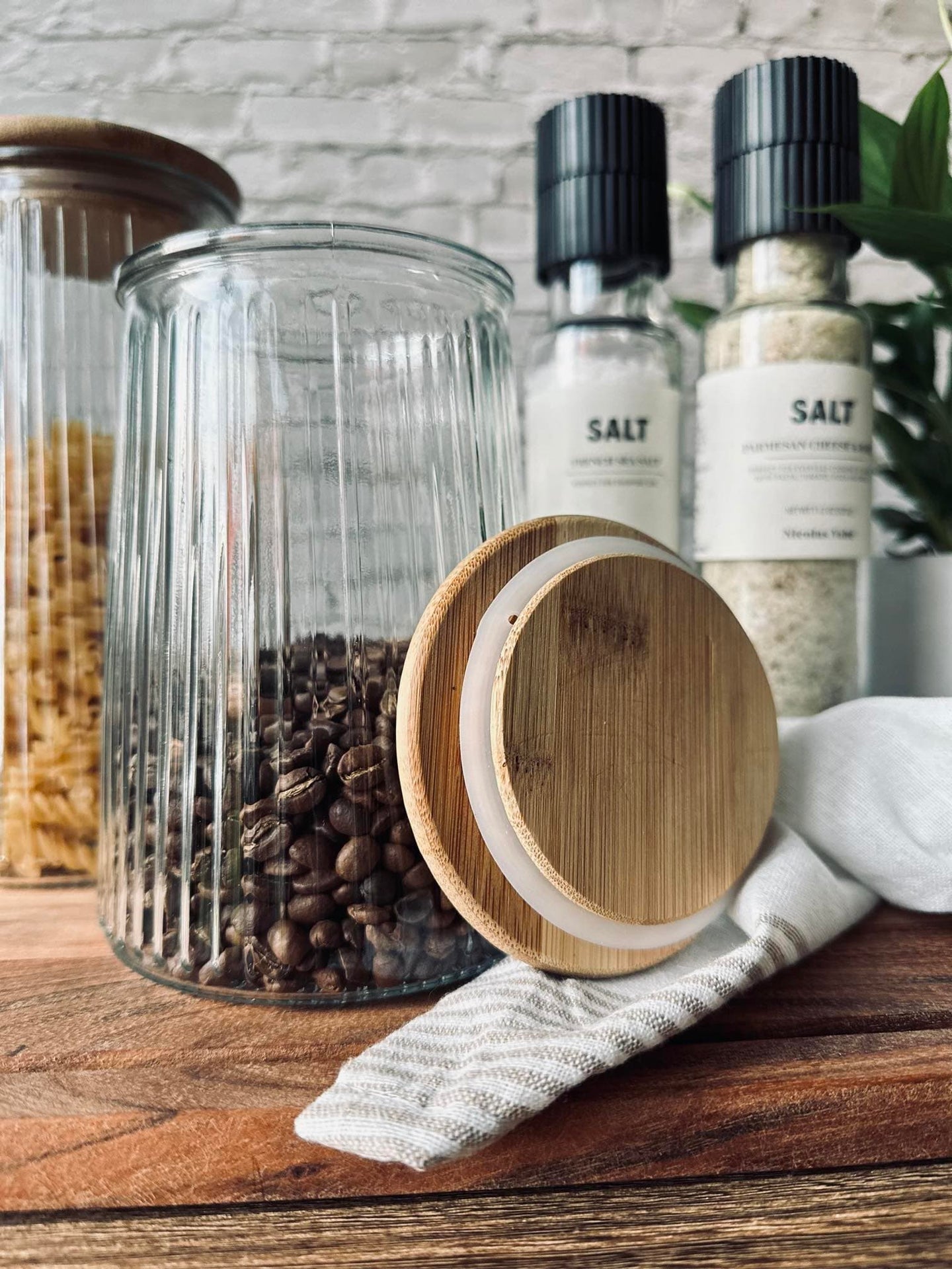 Opbevaringsglas med trælåg 1000ml - VIAMAJA.DK