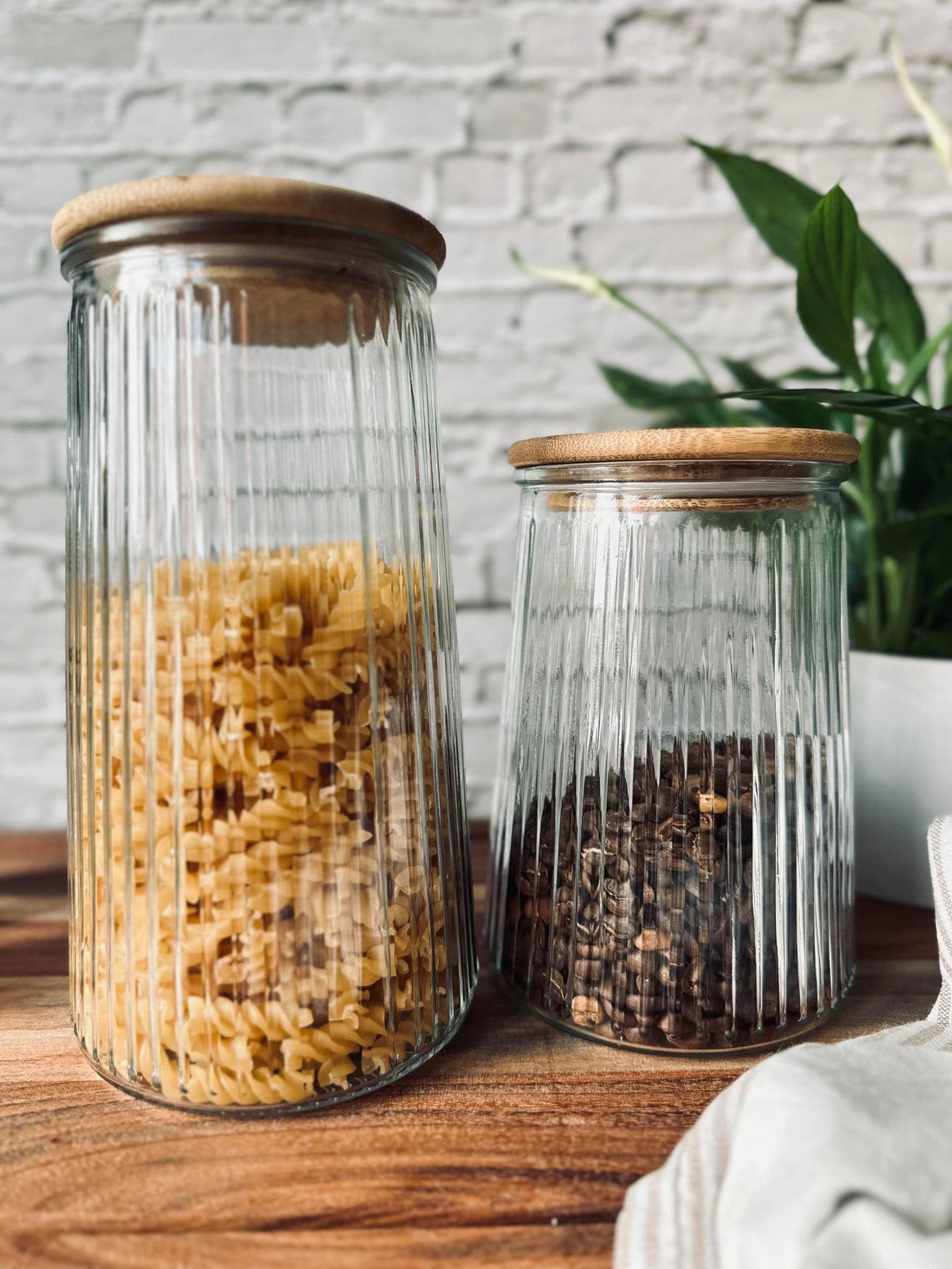 Opbevaringsglas med trælåg 1400 ml - VIAMAJA.DK