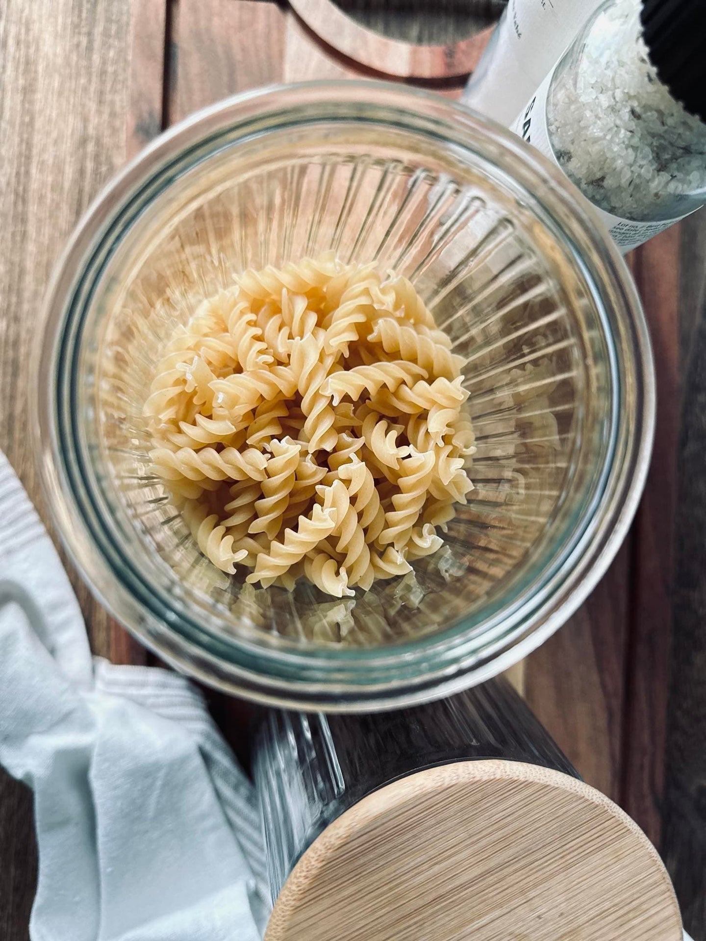 Opbevaringsglas med trælåg 1400 ml - VIAMAJA.DK