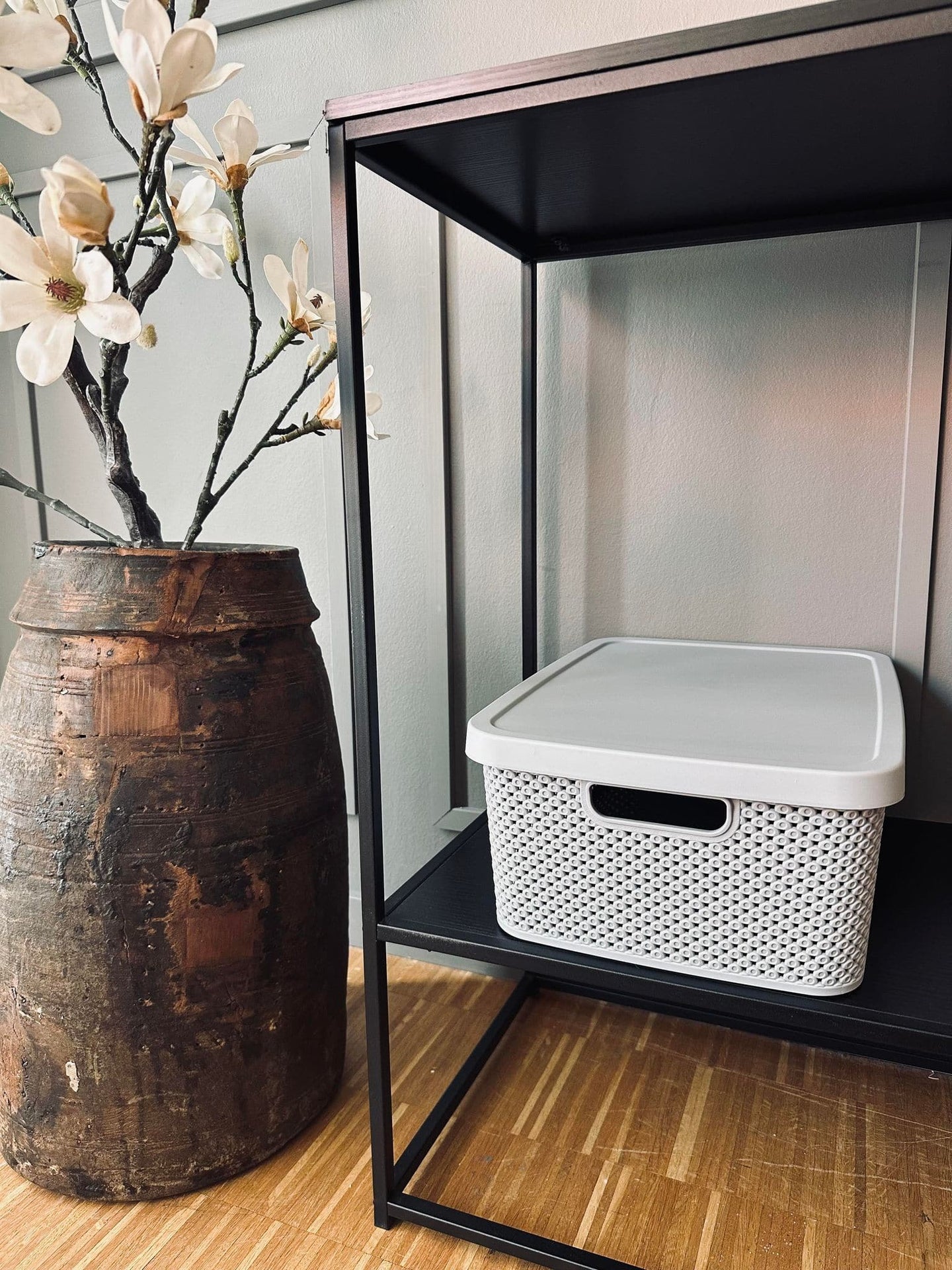 Opbevaringskasse med låg i Grå - Large - VIAMAJA.DK