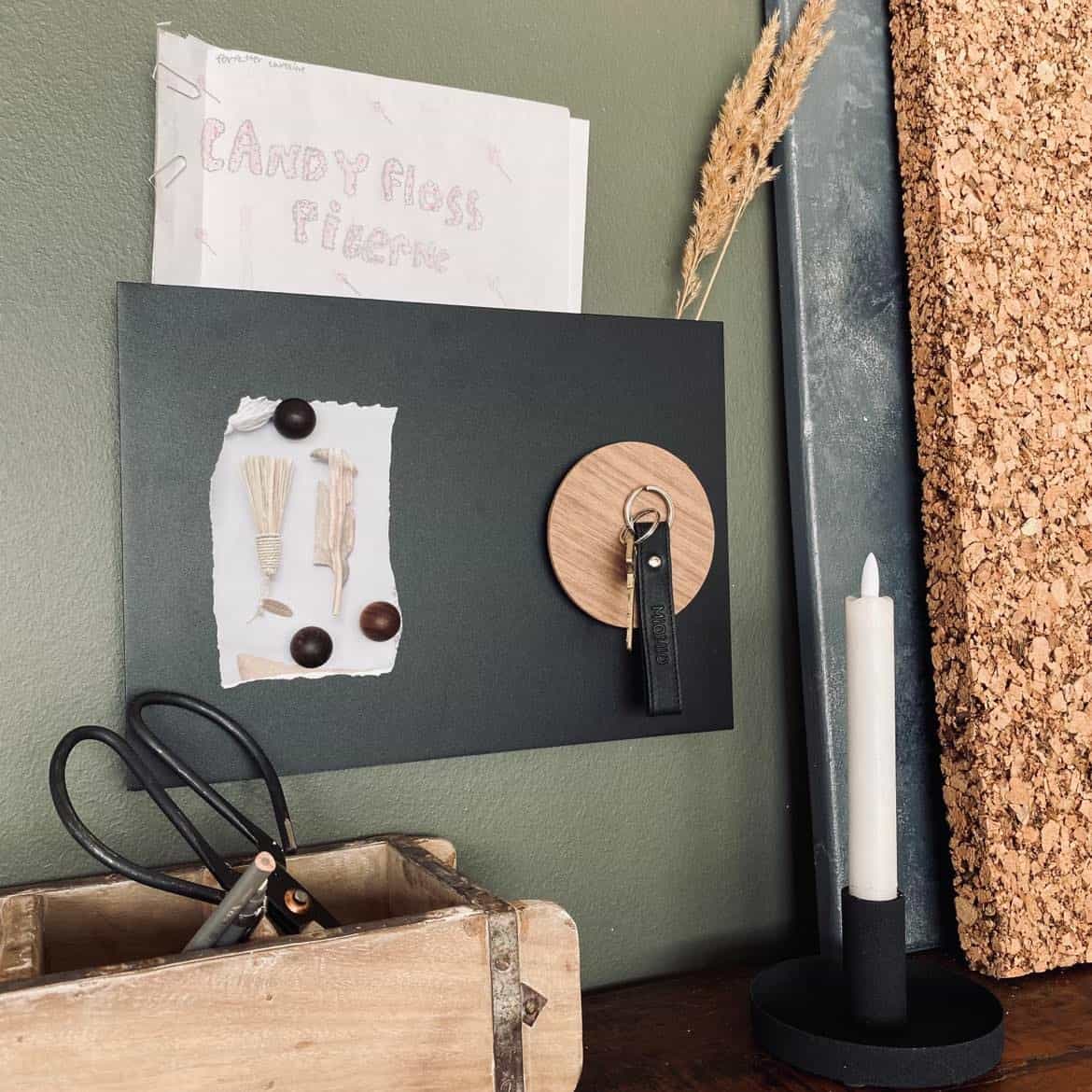 Opbevaringstavle til opskrifter eller tegninger - VIAMAJA.DK