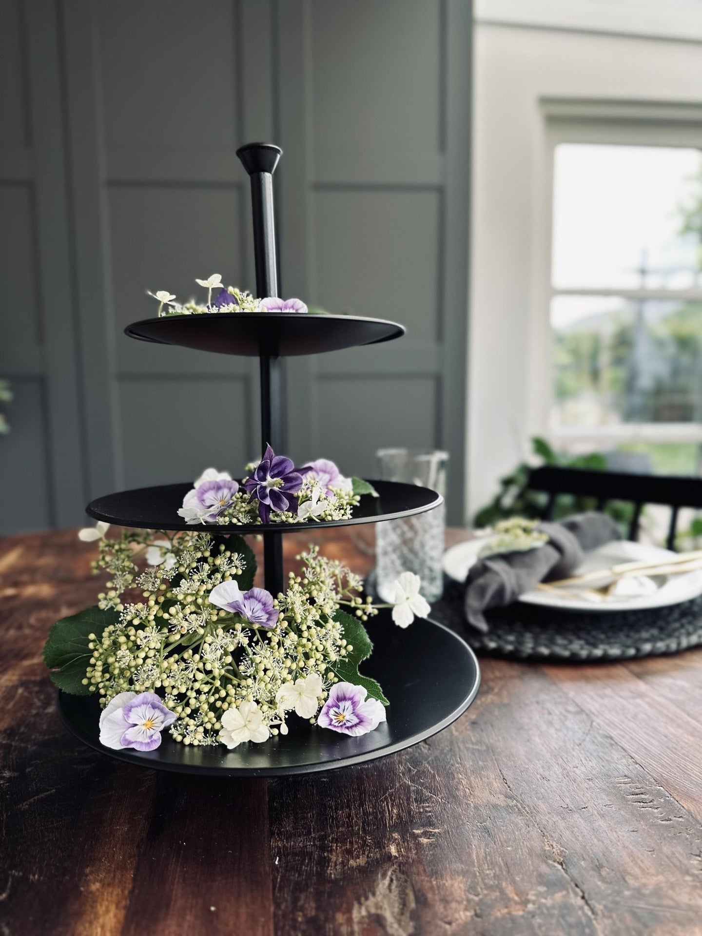 Opsats i sort metal - VIAMAJA.DK