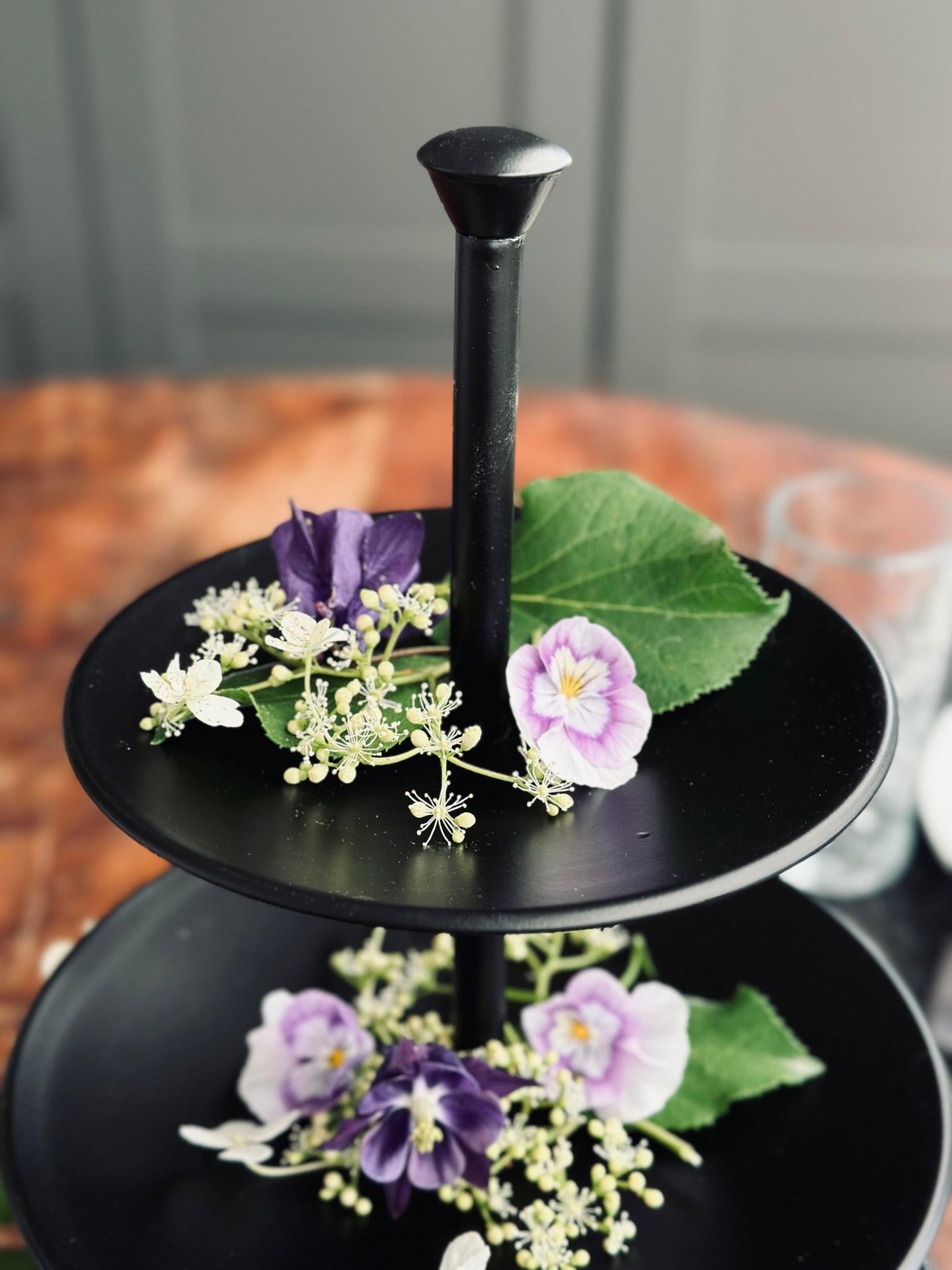 Opsats i sort metal - VIAMAJA.DK