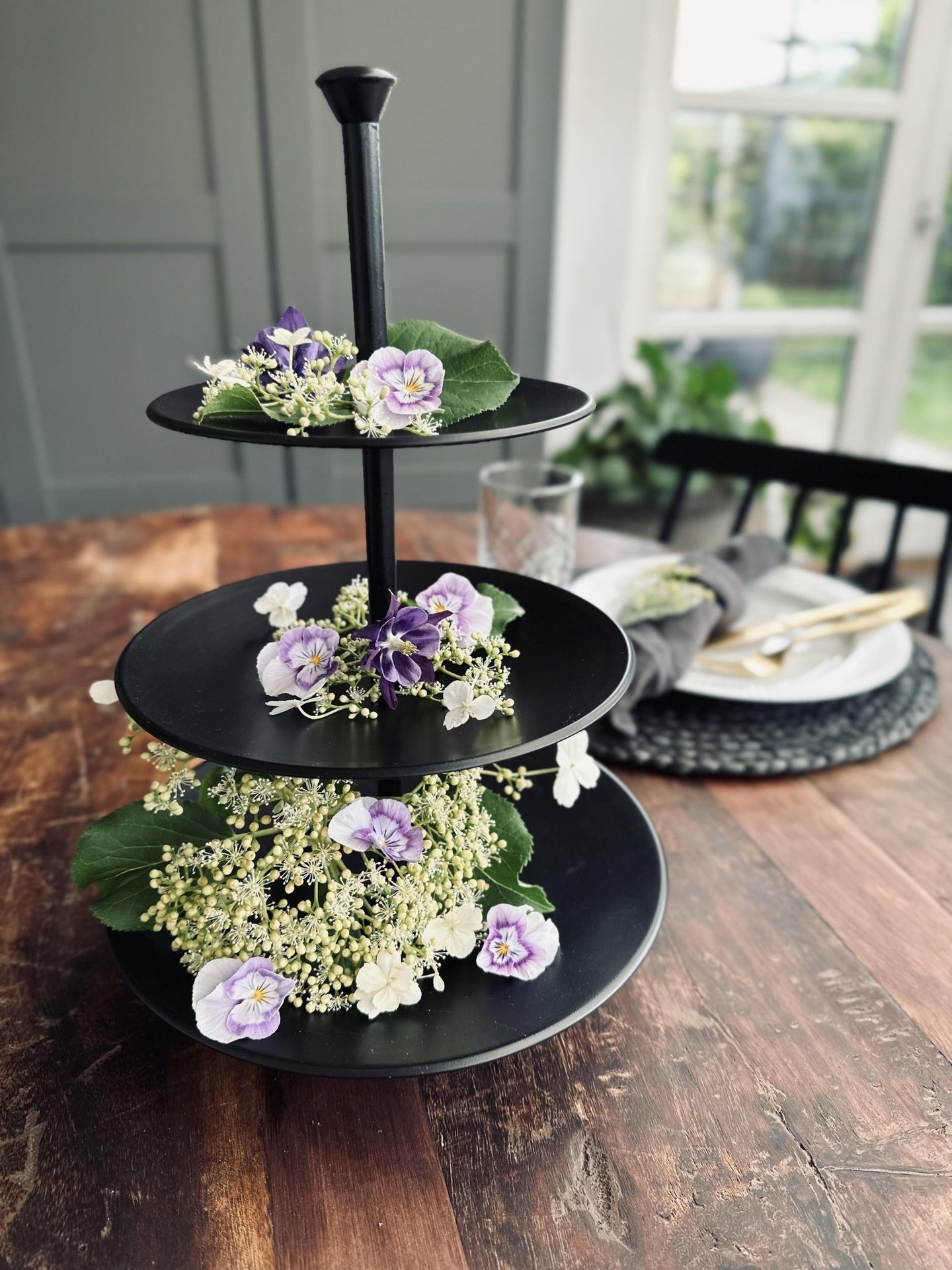 Opsats i sort metal - VIAMAJA.DK