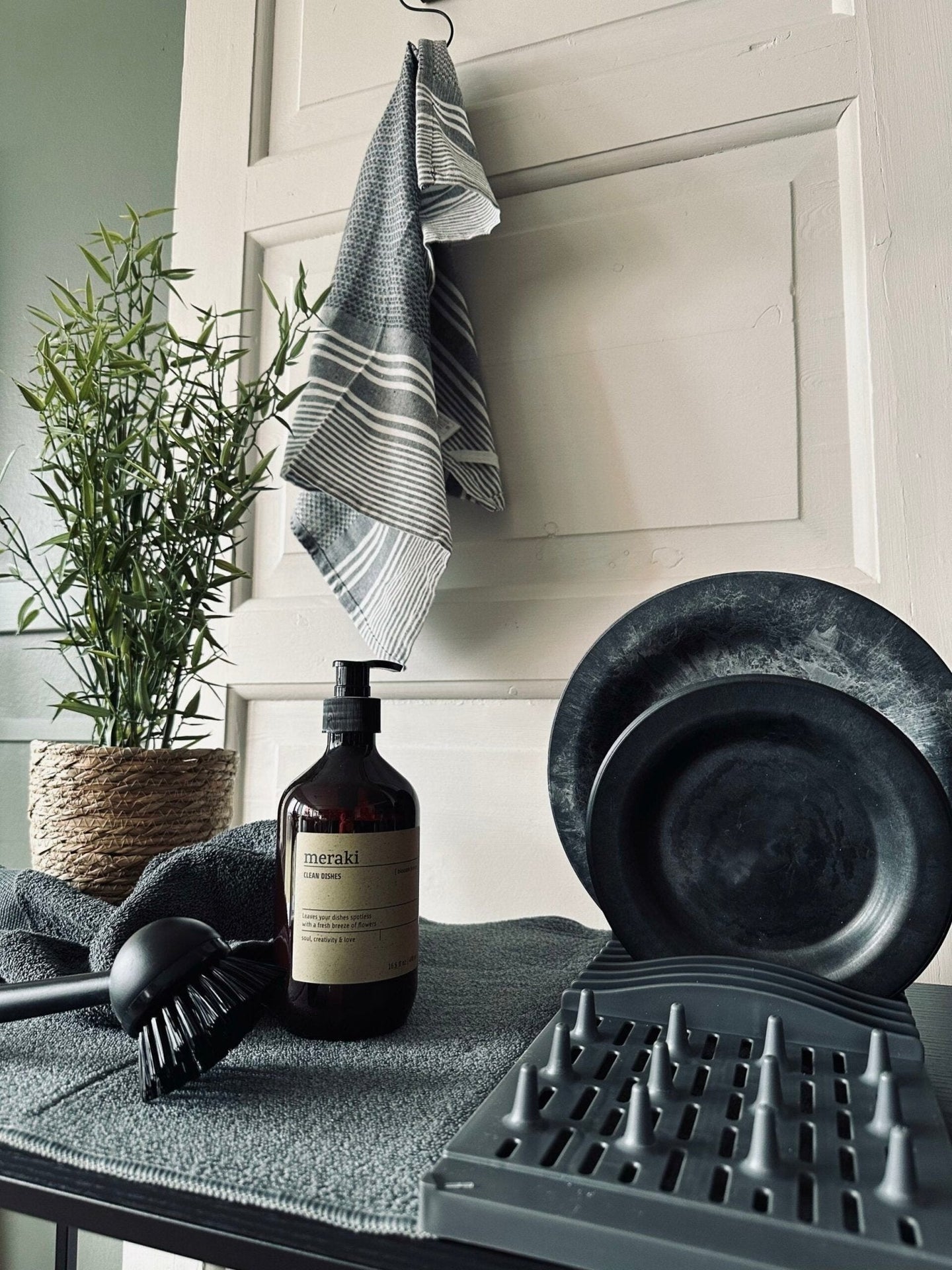 Opvaskestativ med mikrofibermåtte - VIAMAJA.DK