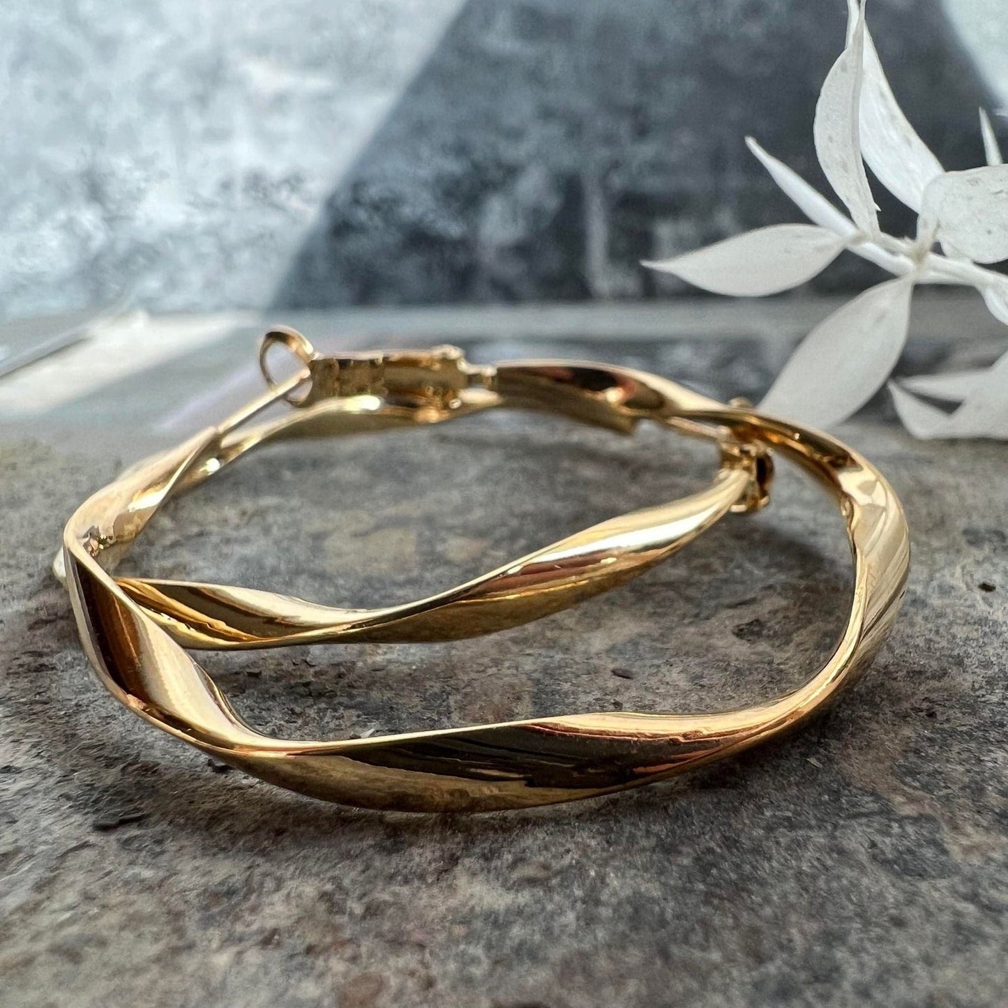 Øreringe Hope snoet - forgyldt - VIAMAJA.DK